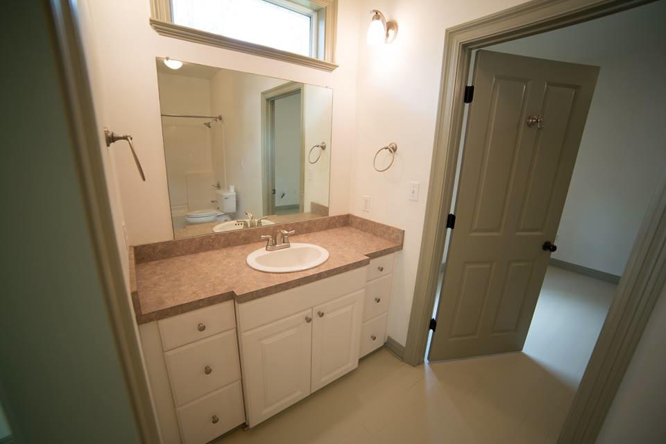 MAGNOLIA BEACH - Residential