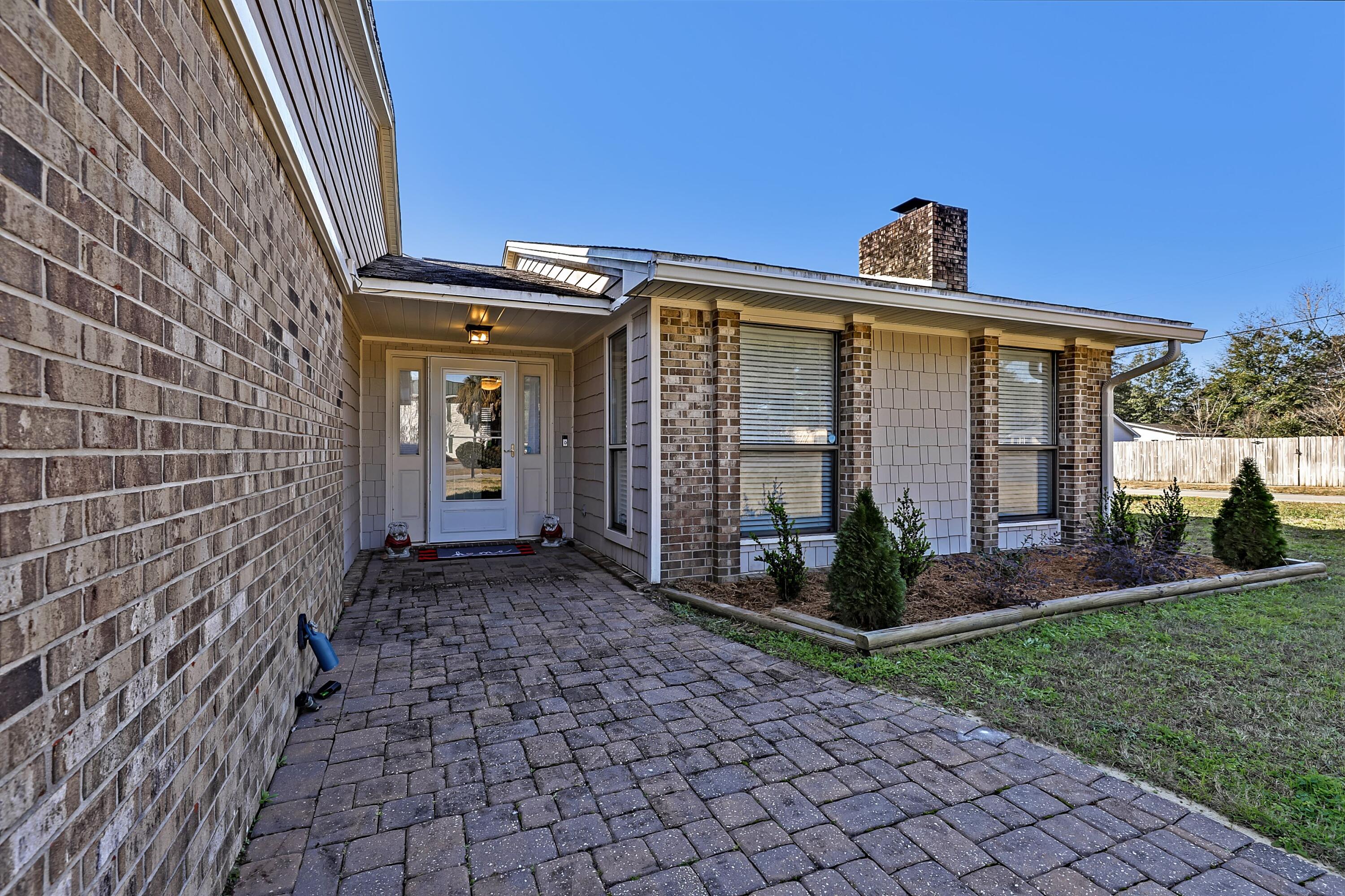 Metes & Bounds....Lengthly legal - Residential