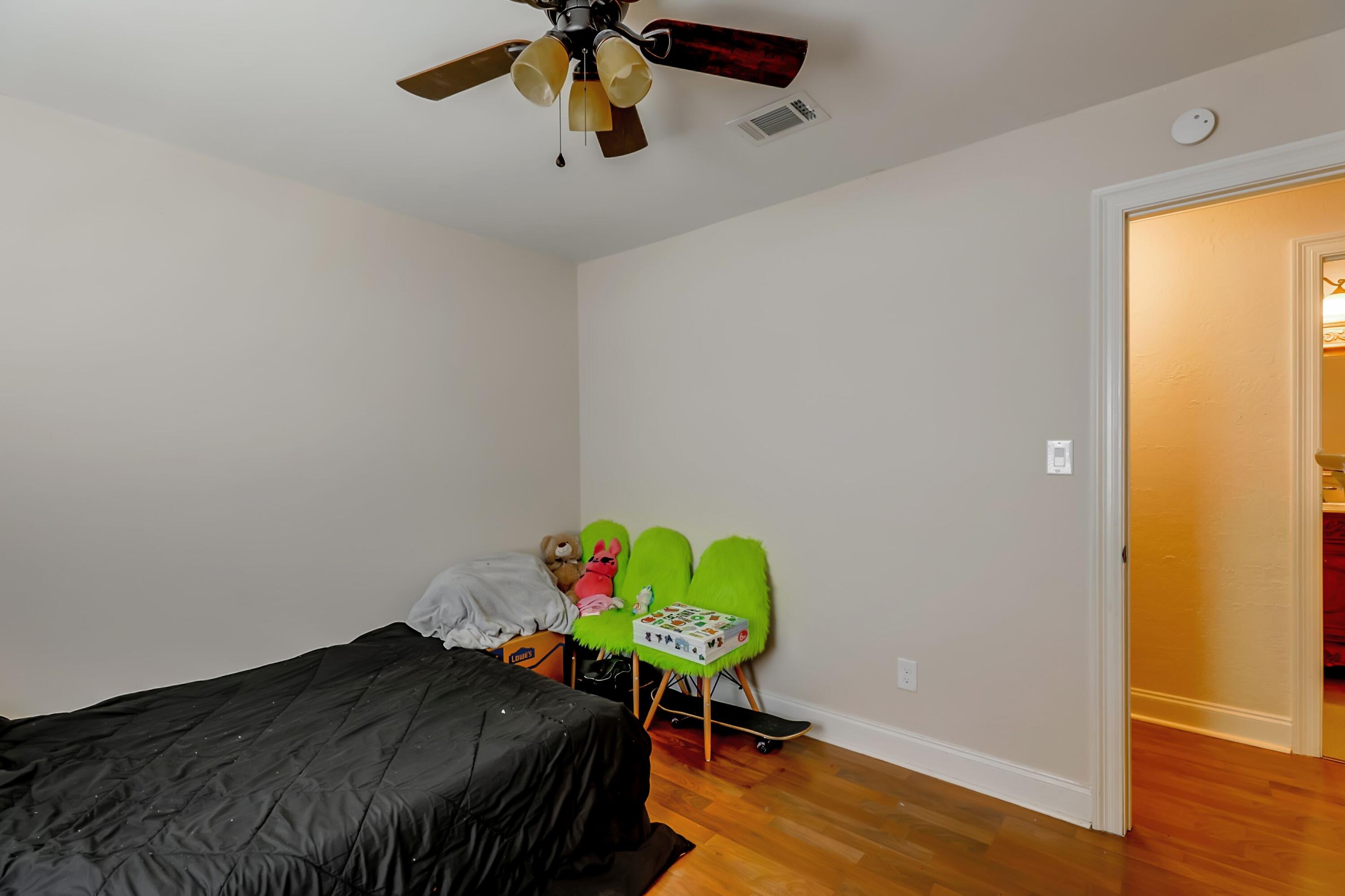 Metes & Bounds....Lengthly legal - Residential