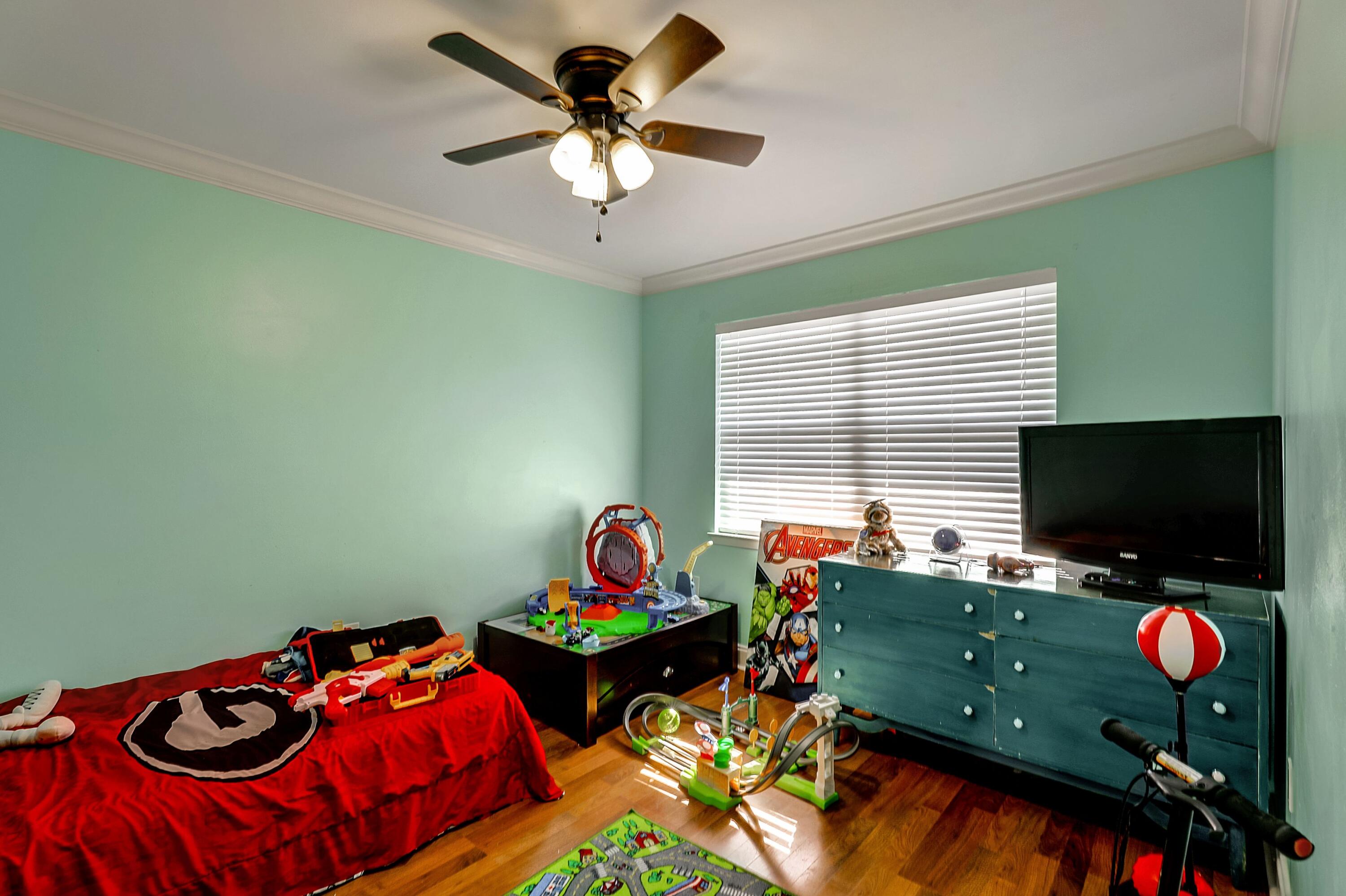 Metes & Bounds....Lengthly legal - Residential