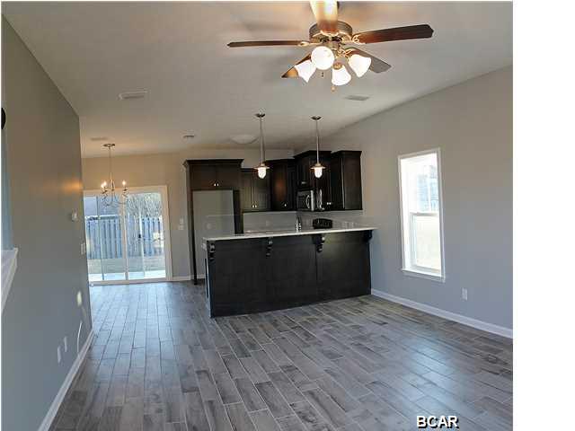 WOODLAWN VILLAGE PH 1 - Residential