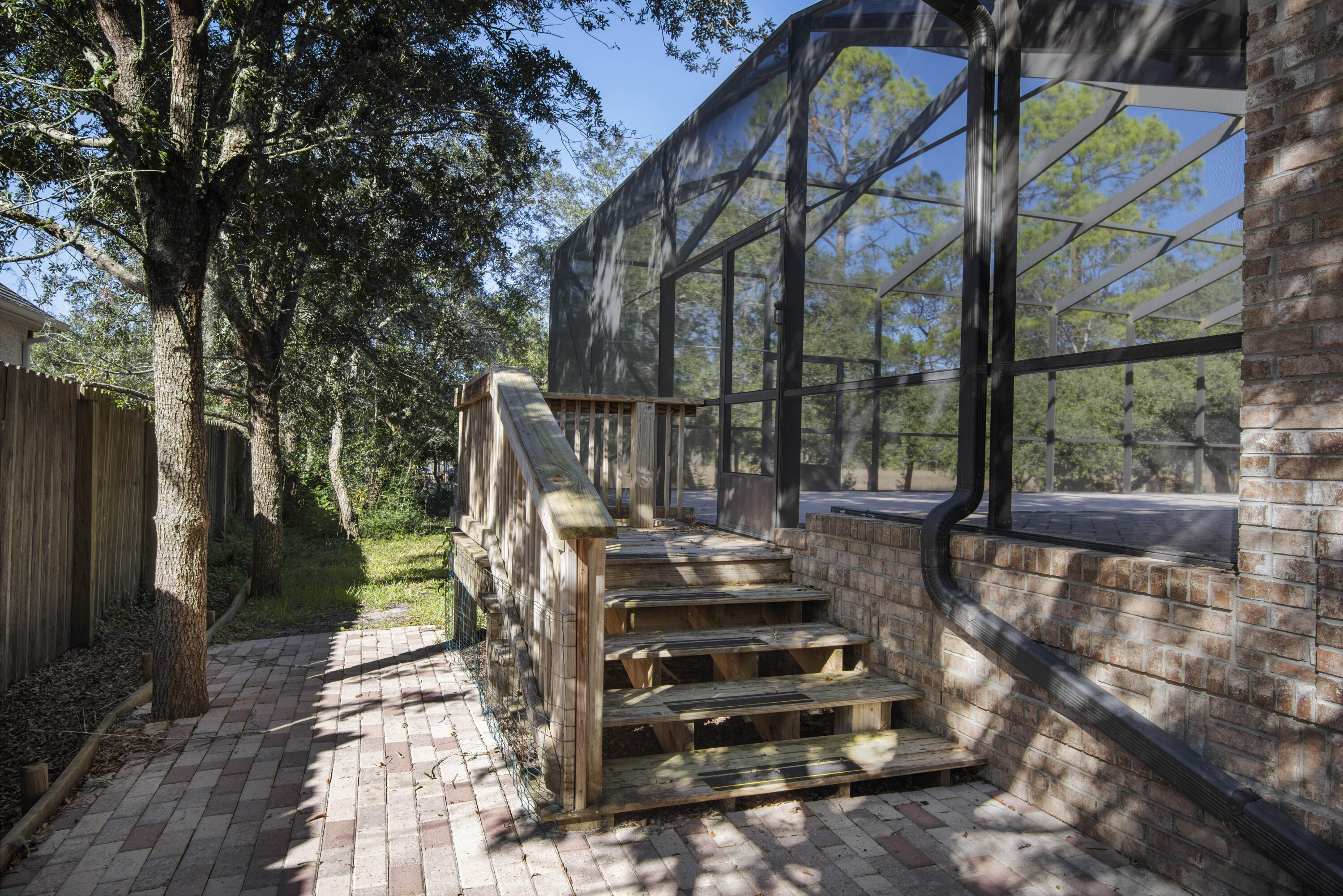 RIVER BEND - Residential Lease