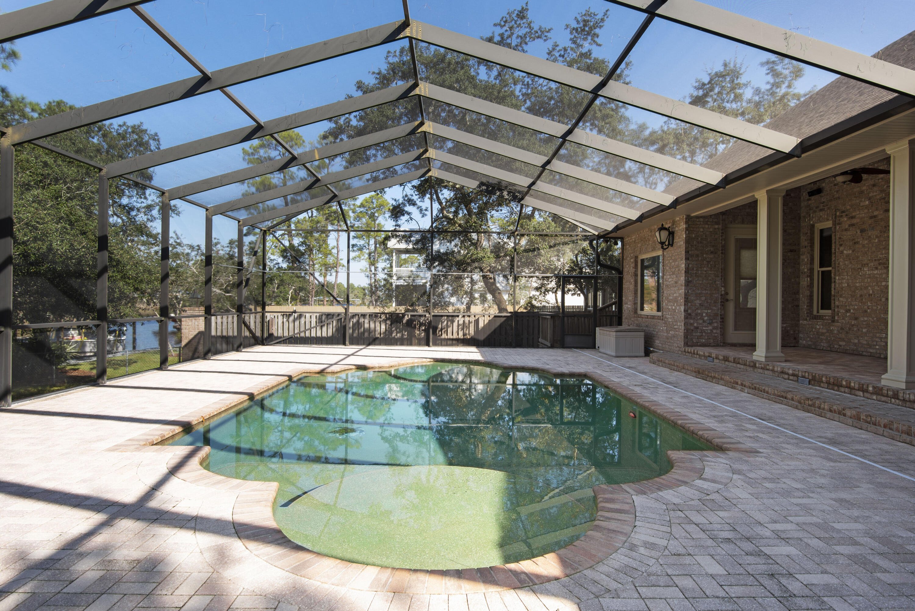 RIVER BEND - Residential Lease