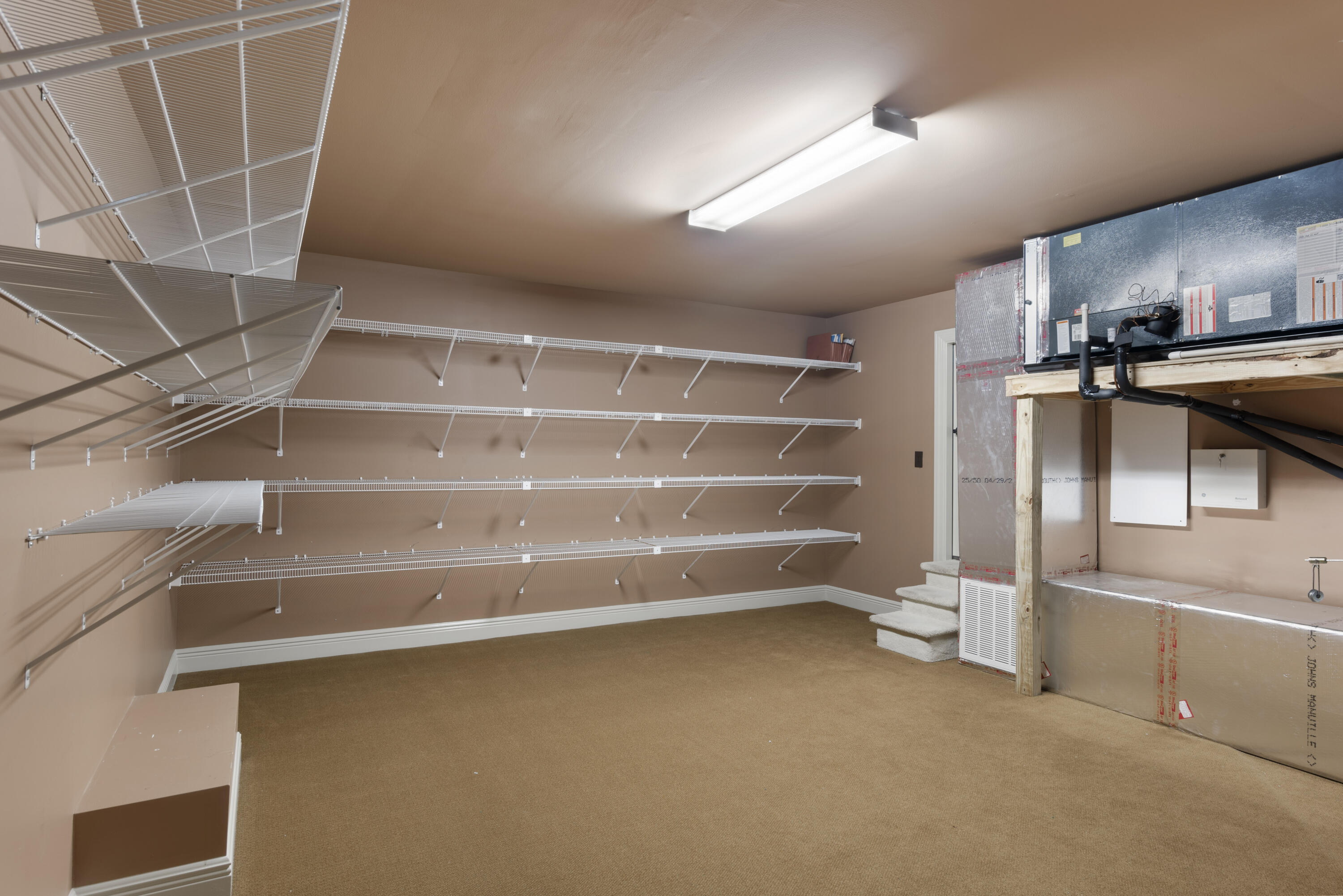 RIVER BEND - Residential Lease