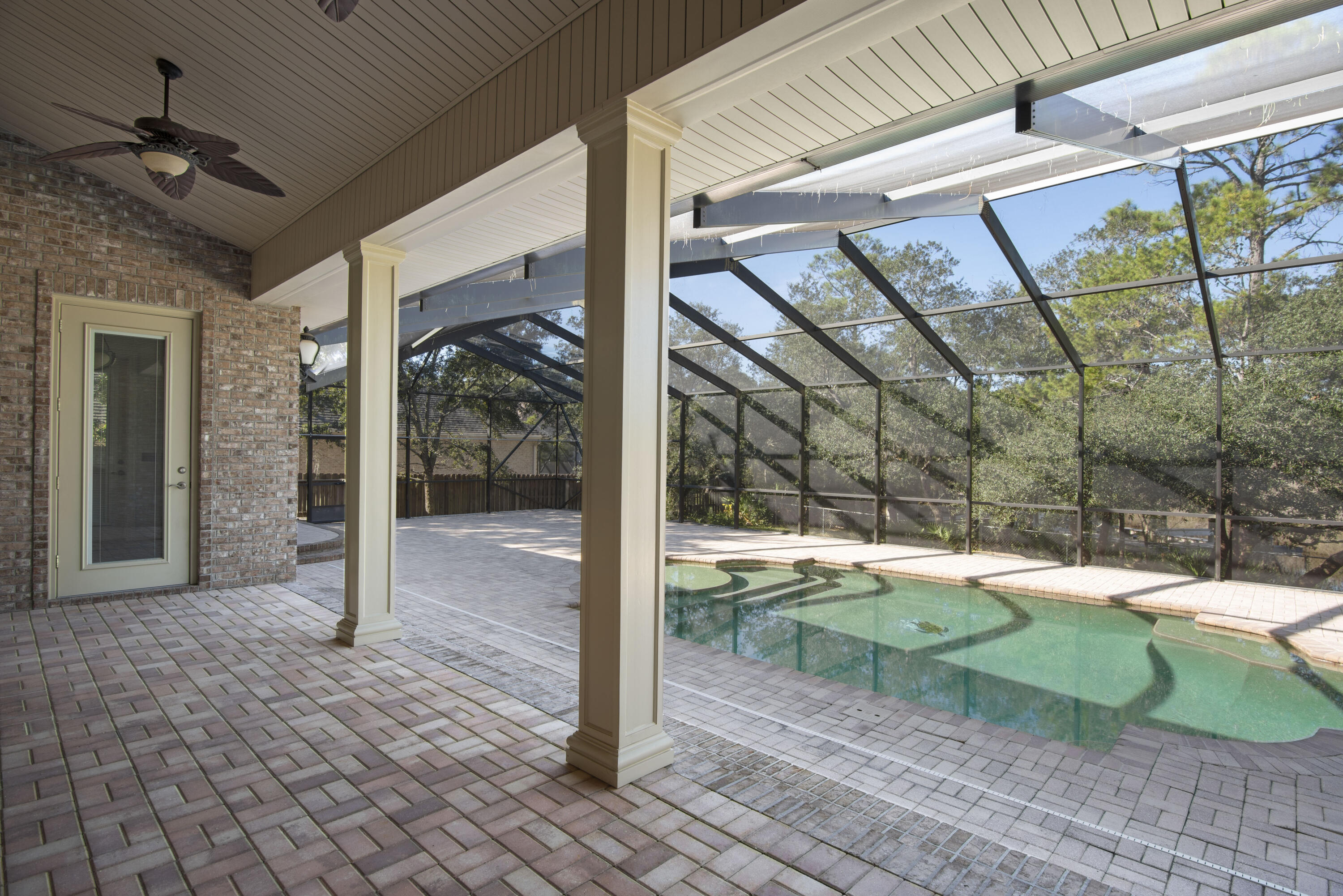 RIVER BEND - Residential Lease