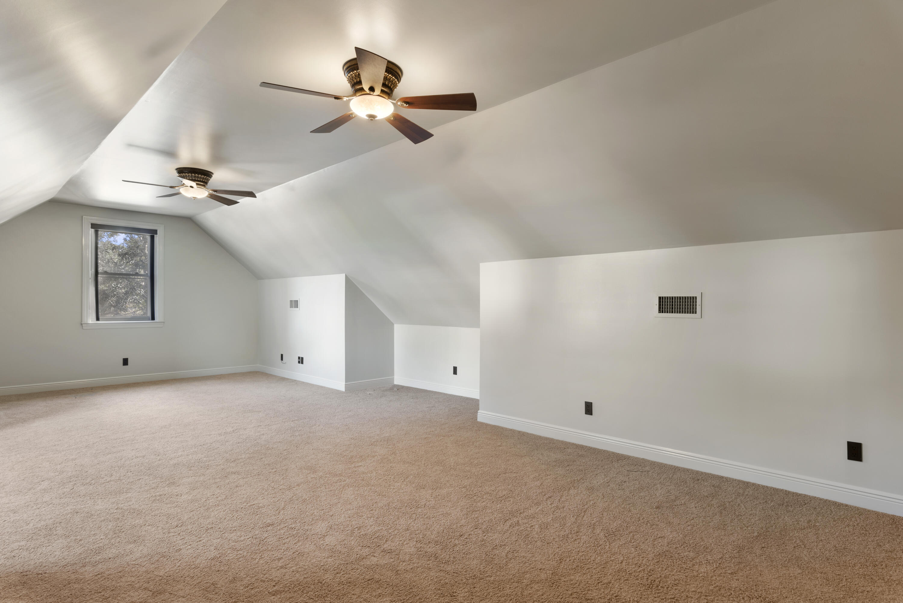 RIVER BEND - Residential Lease