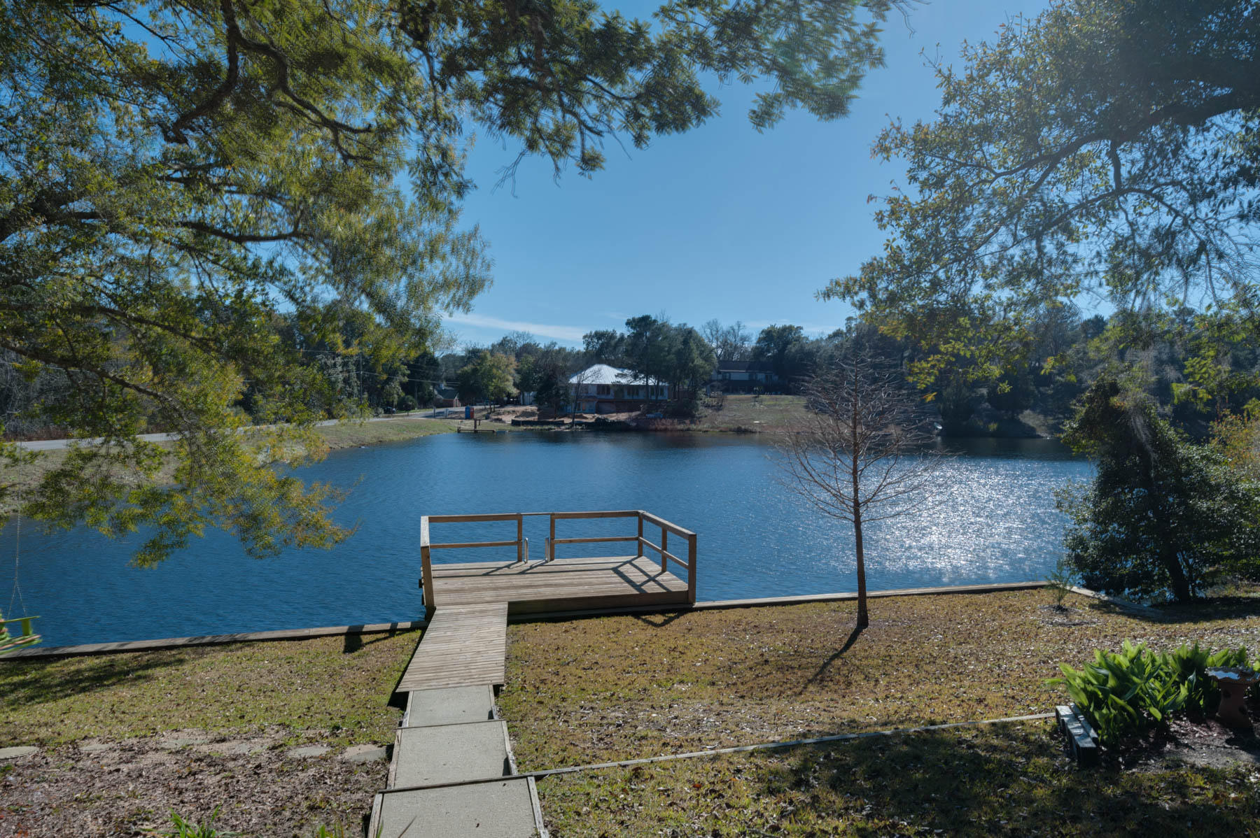 LAKE SHARON ESTATES - Residential