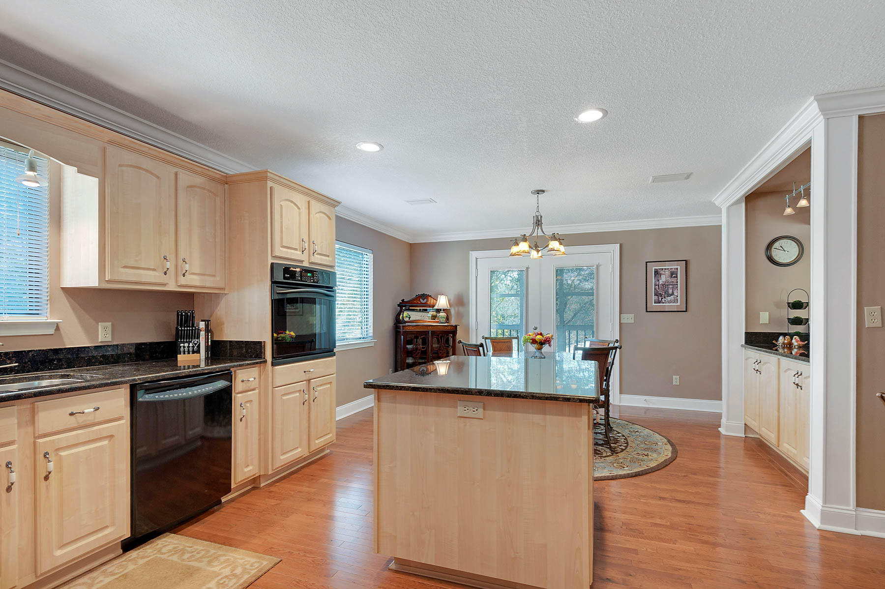 LAKE SHARON ESTATES - Residential