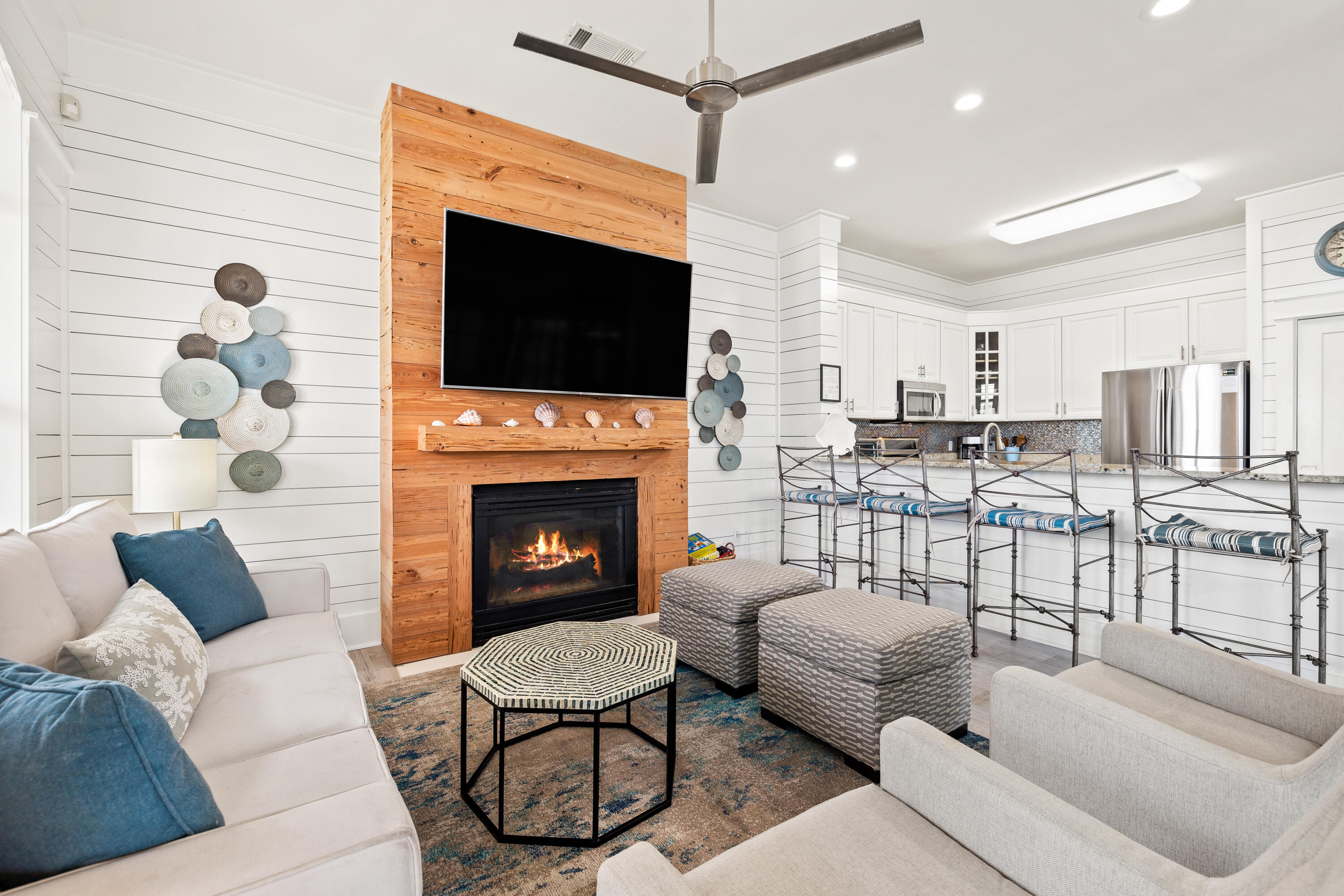 MARAVILLA SHORES - Residential