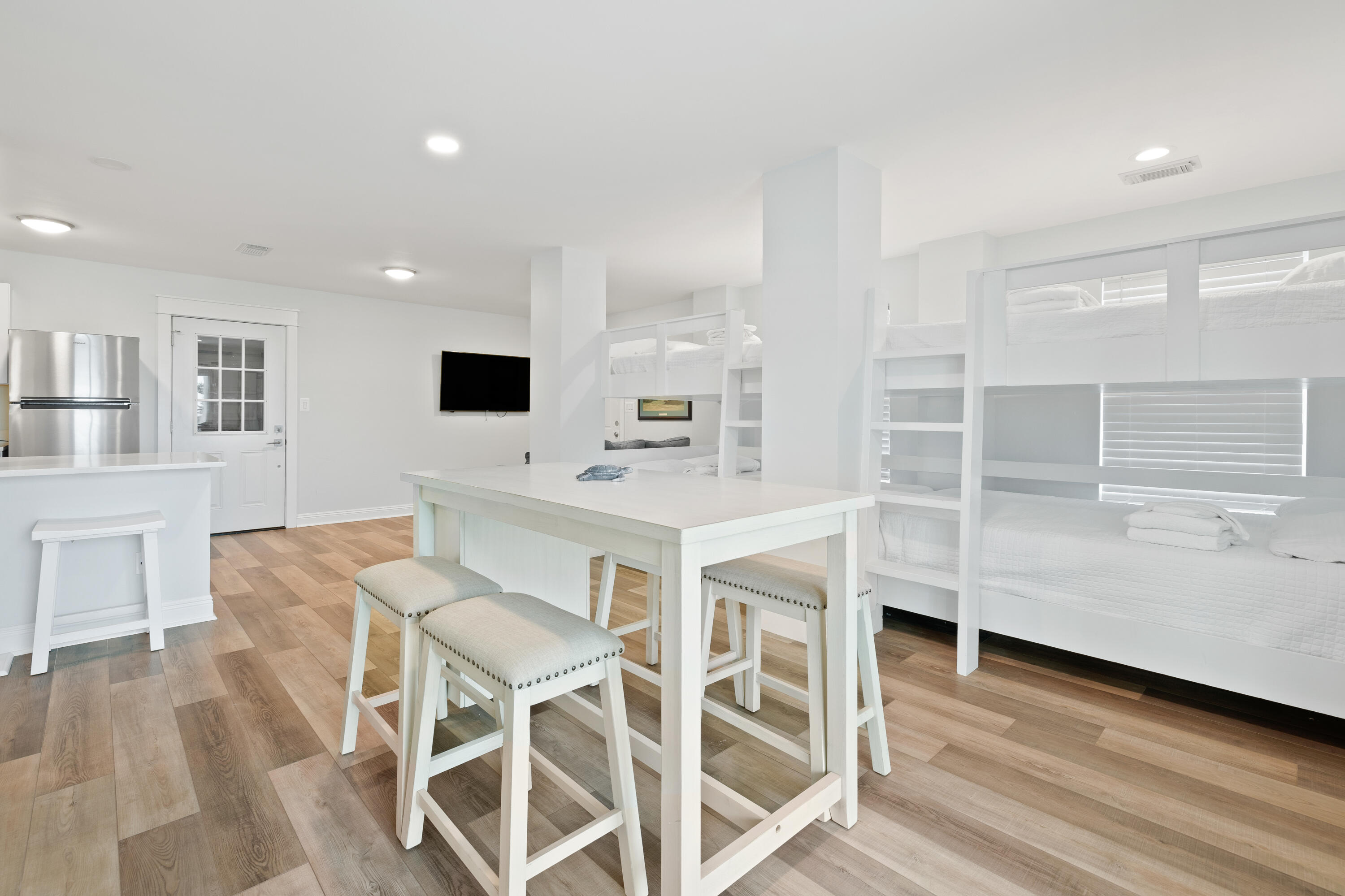 MARAVILLA SHORES - Residential