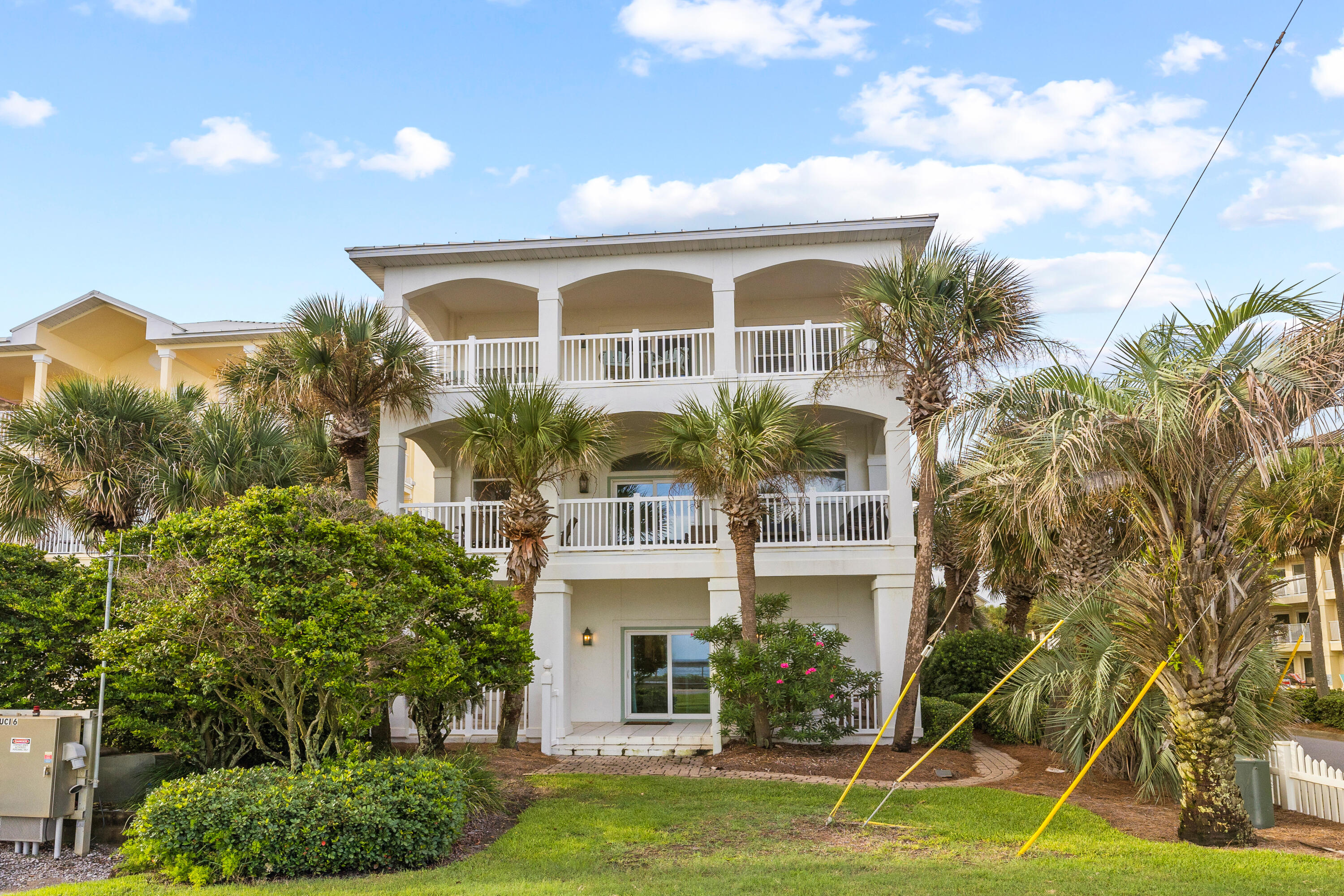 MARAVILLA SHORES - Residential