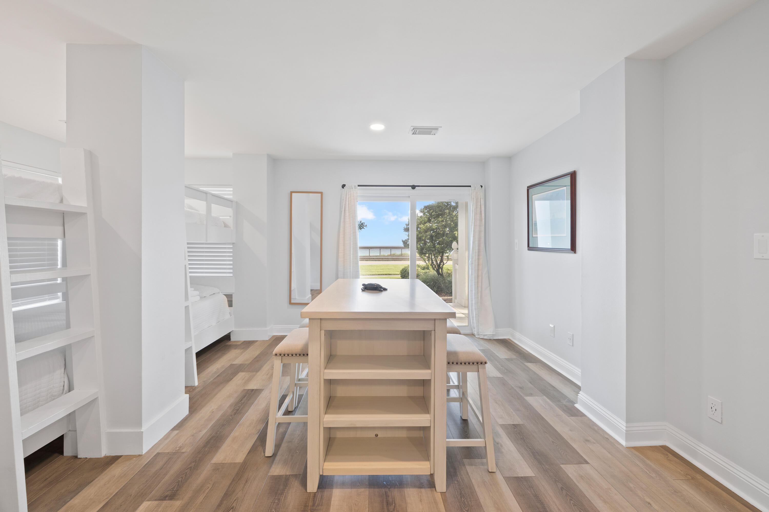 MARAVILLA SHORES - Residential