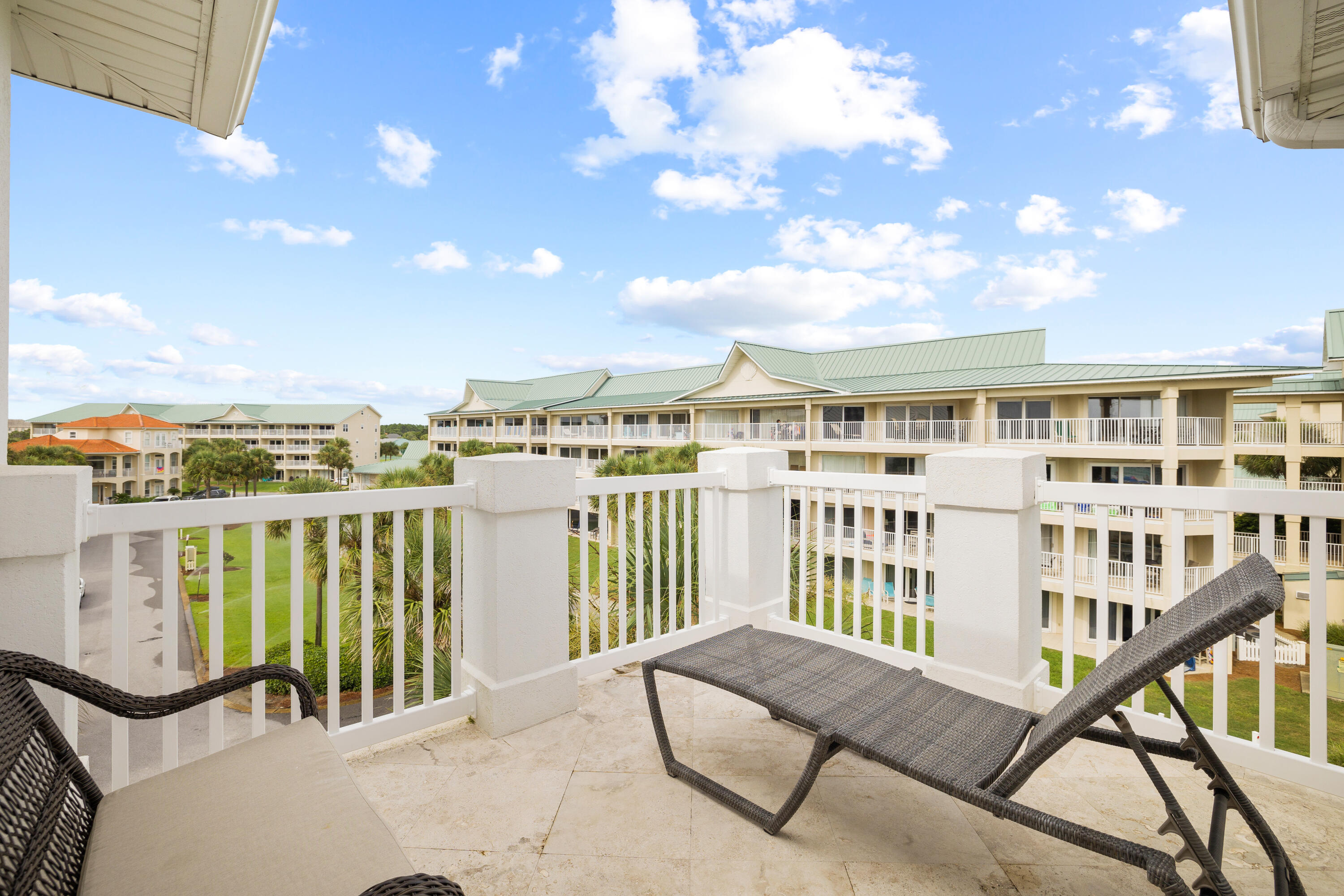 MARAVILLA SHORES - Residential