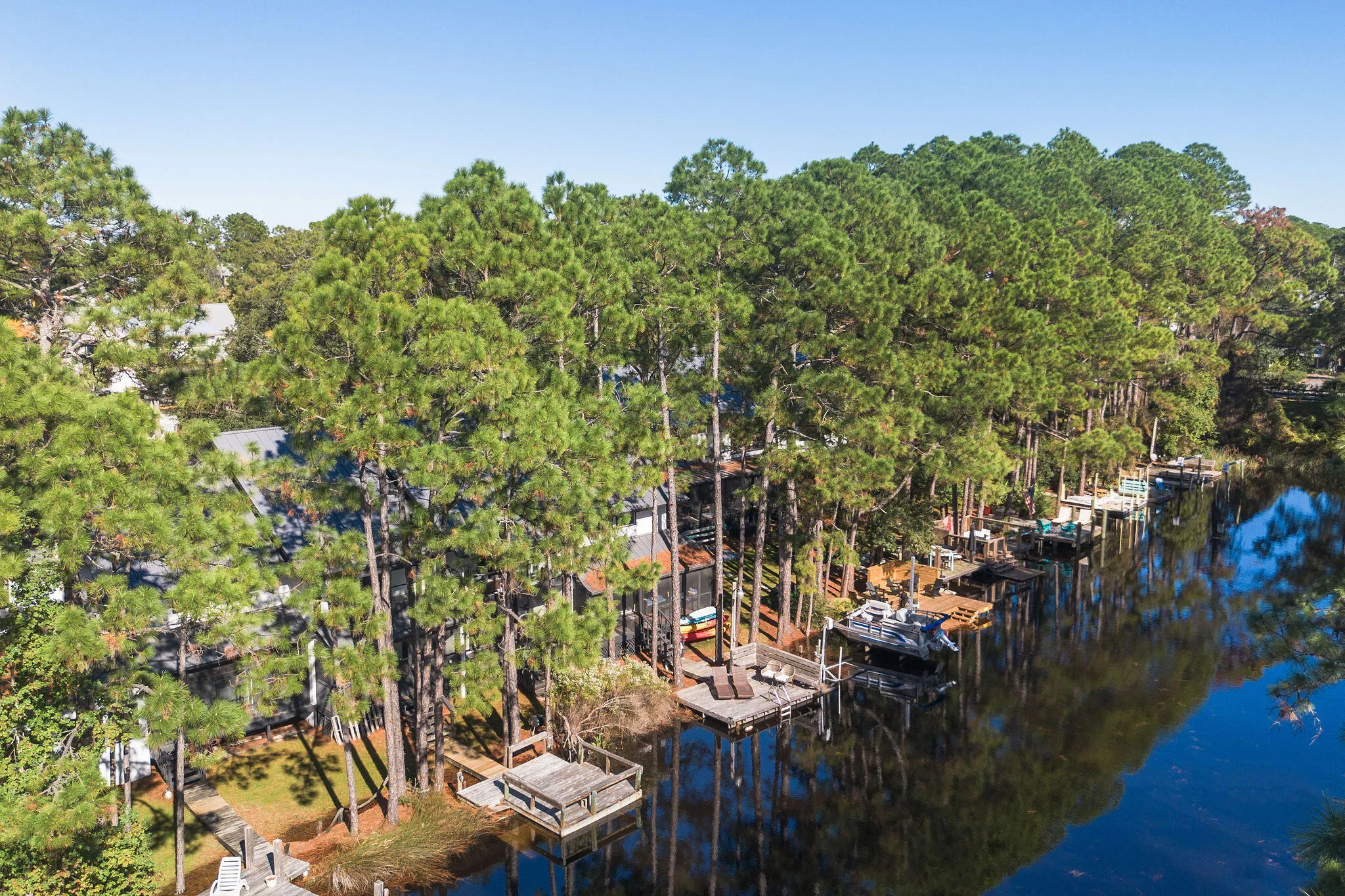 Santa Rosa Beach, Florida 32459, United States, 2 Bedrooms Bedrooms, ,3 BathroomsBathrooms,Residential,Pending,77322