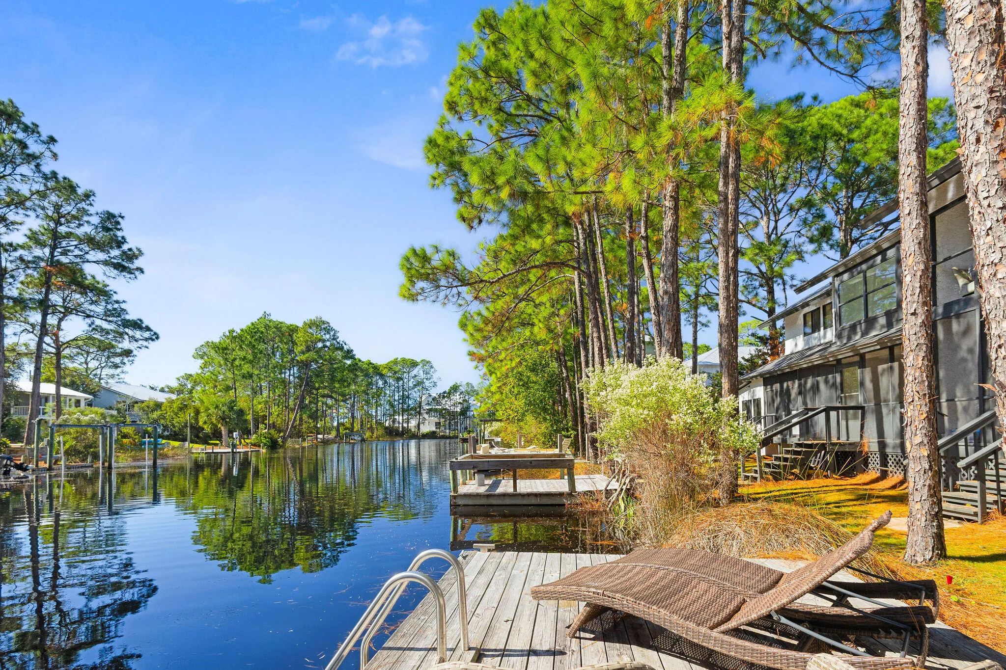 Santa Rosa Beach, Florida 32459, United States, 2 Bedrooms Bedrooms, ,3 BathroomsBathrooms,Residential,Pending,77322