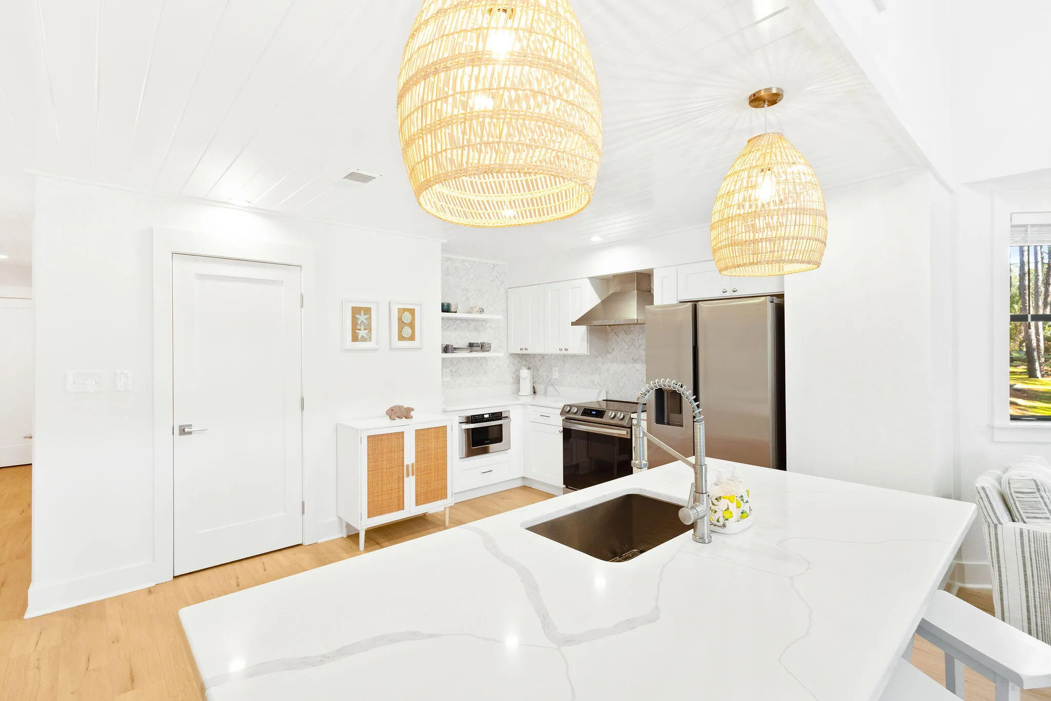 Santa Rosa Beach, Florida 32459, United States, 2 Bedrooms Bedrooms, ,3 BathroomsBathrooms,Residential,Pending,77322