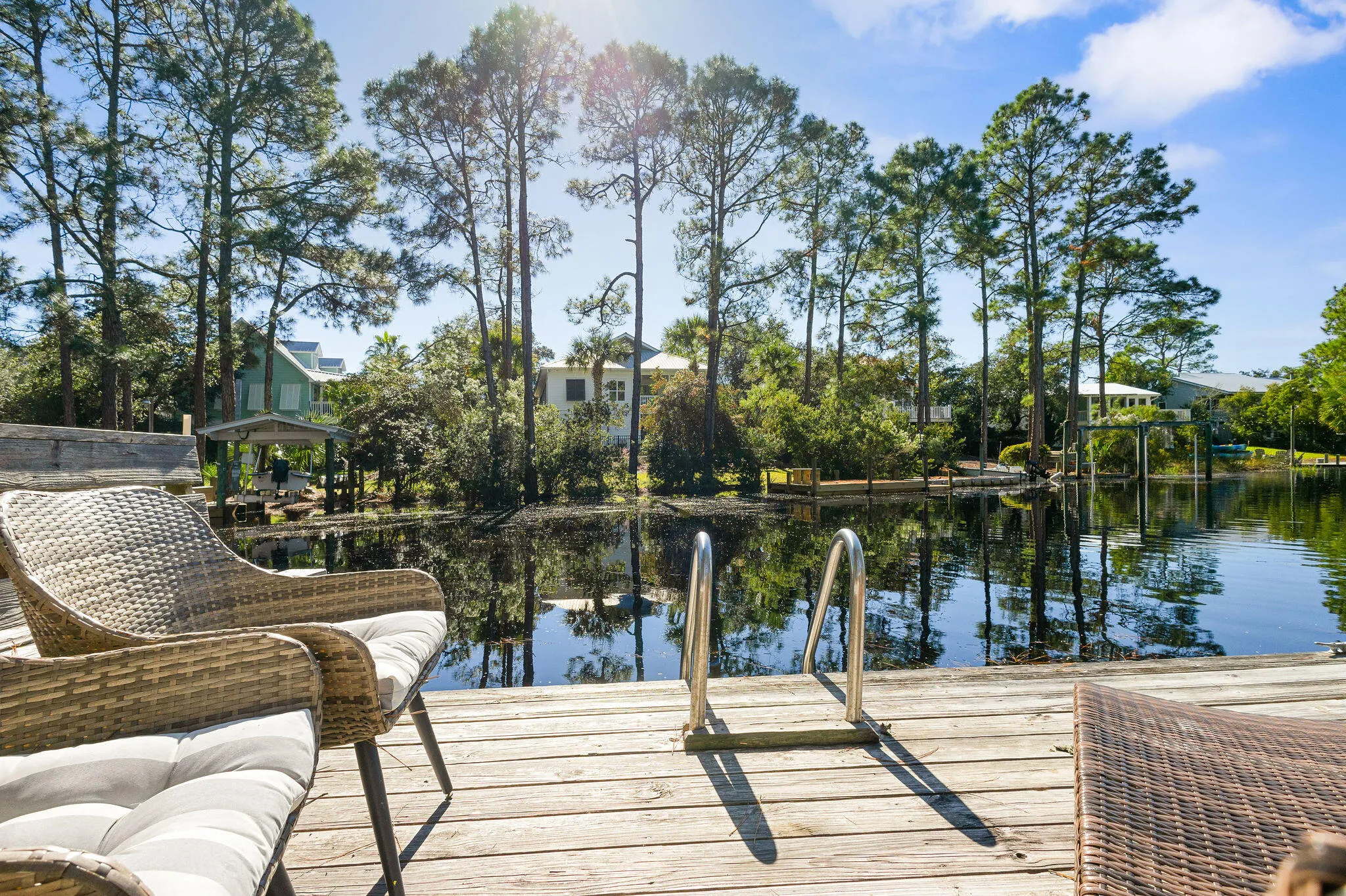 Santa Rosa Beach, Florida 32459, United States, 2 Bedrooms Bedrooms, ,3 BathroomsBathrooms,Residential,Pending,77322