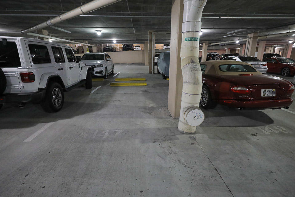 ONE WATER PLACE AT KELLY PLANTATION - Residential