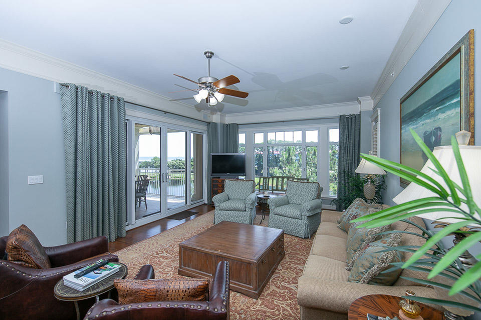 ONE WATER PLACE AT KELLY PLANTATION - Residential