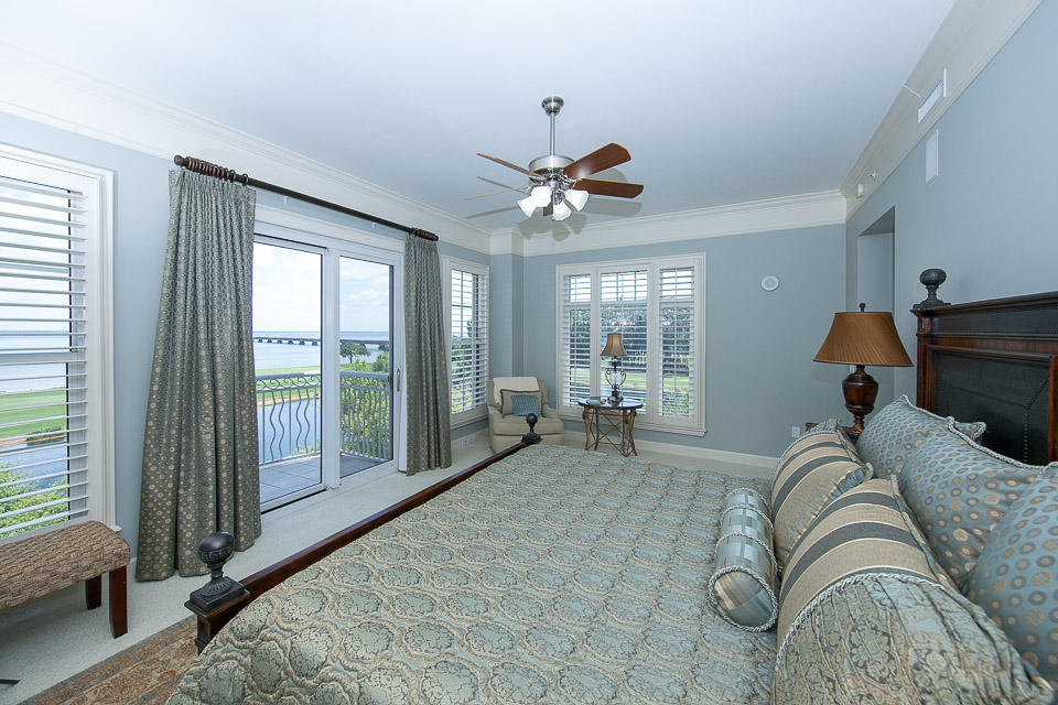 ONE WATER PLACE AT KELLY PLANTATION - Residential