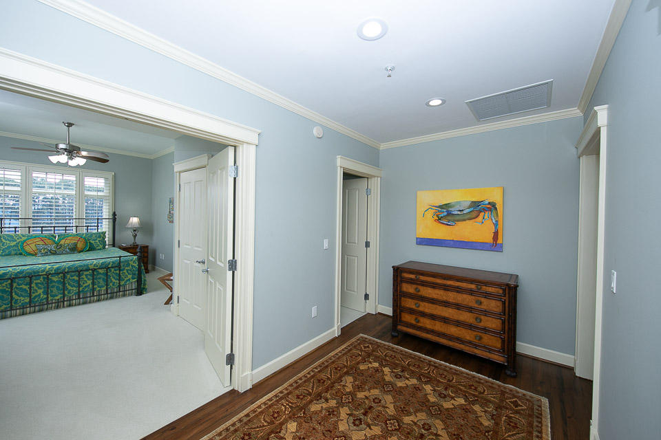 ONE WATER PLACE AT KELLY PLANTATION - Residential