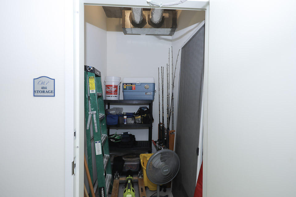 ONE WATER PLACE AT KELLY PLANTATION - Residential