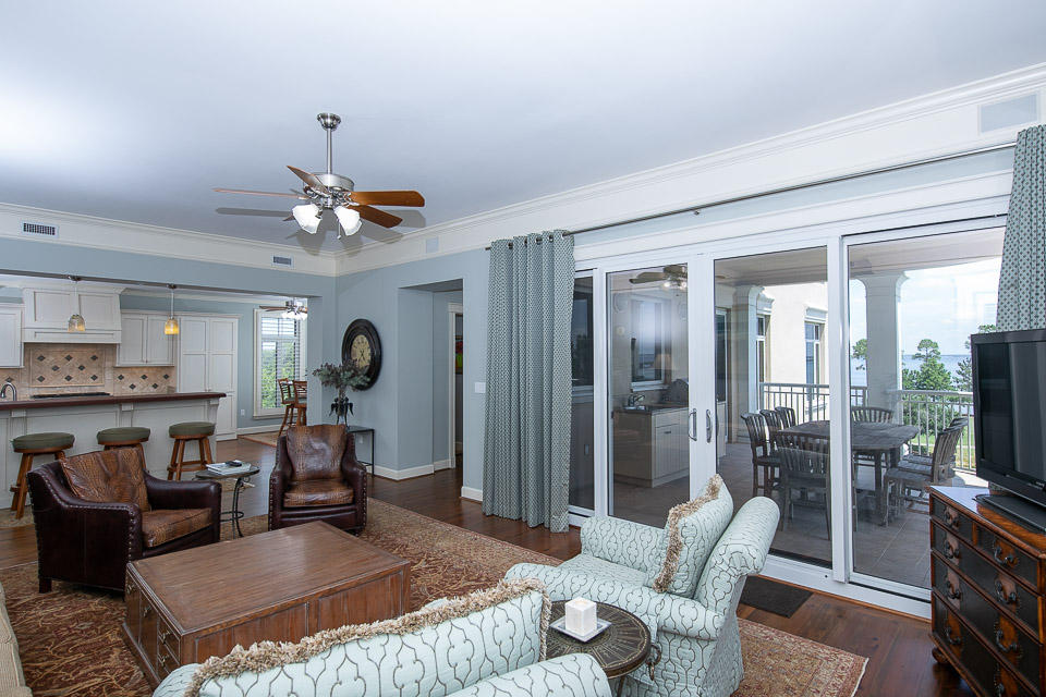 ONE WATER PLACE AT KELLY PLANTATION - Residential