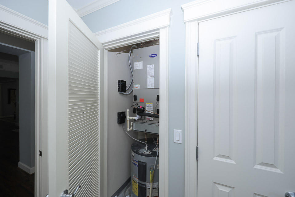 ONE WATER PLACE AT KELLY PLANTATION - Residential