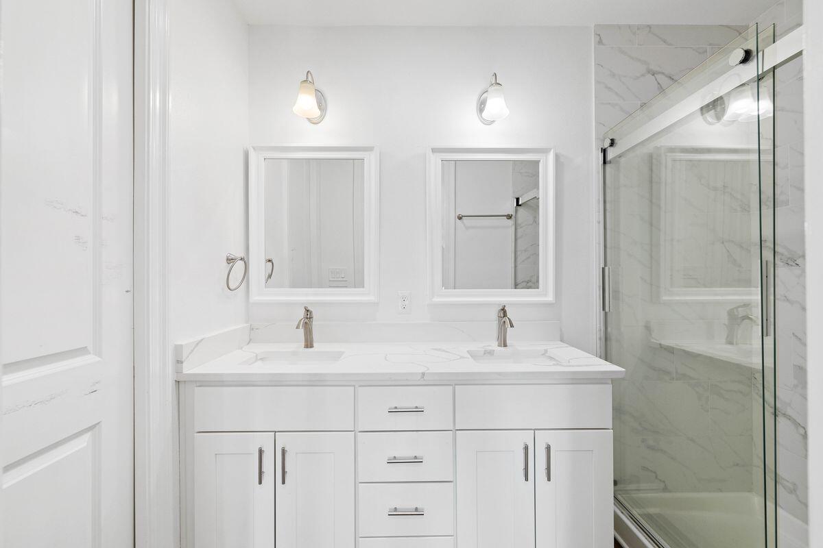 GULF PLACE RESIDENCES - Residential