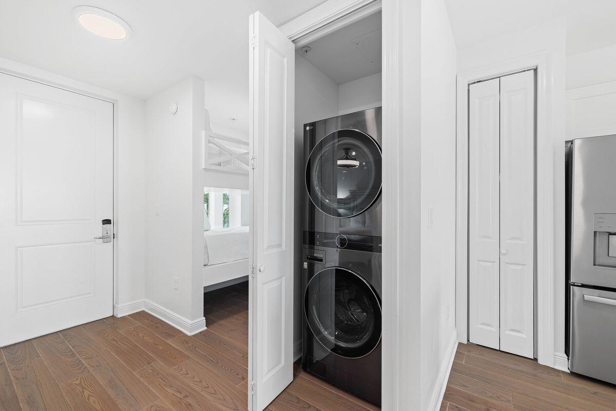 GULF PLACE RESIDENCES - Residential