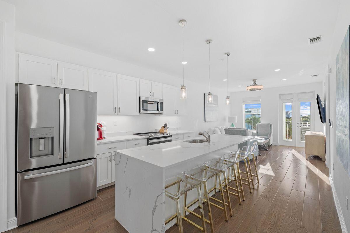 GULF PLACE RESIDENCES - Residential