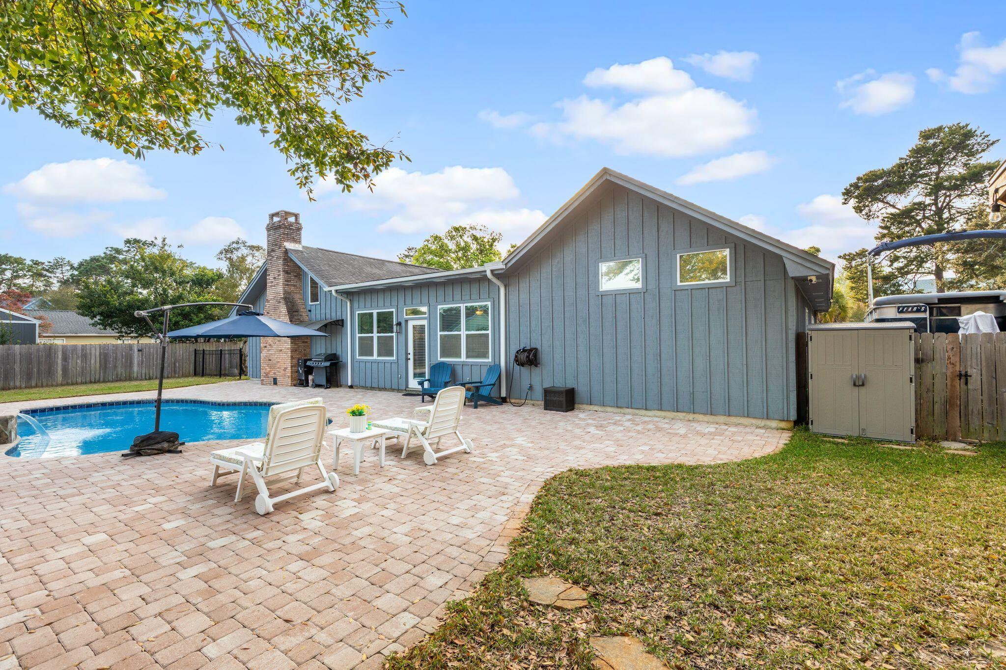 RAINTREE ESTATES - Residential