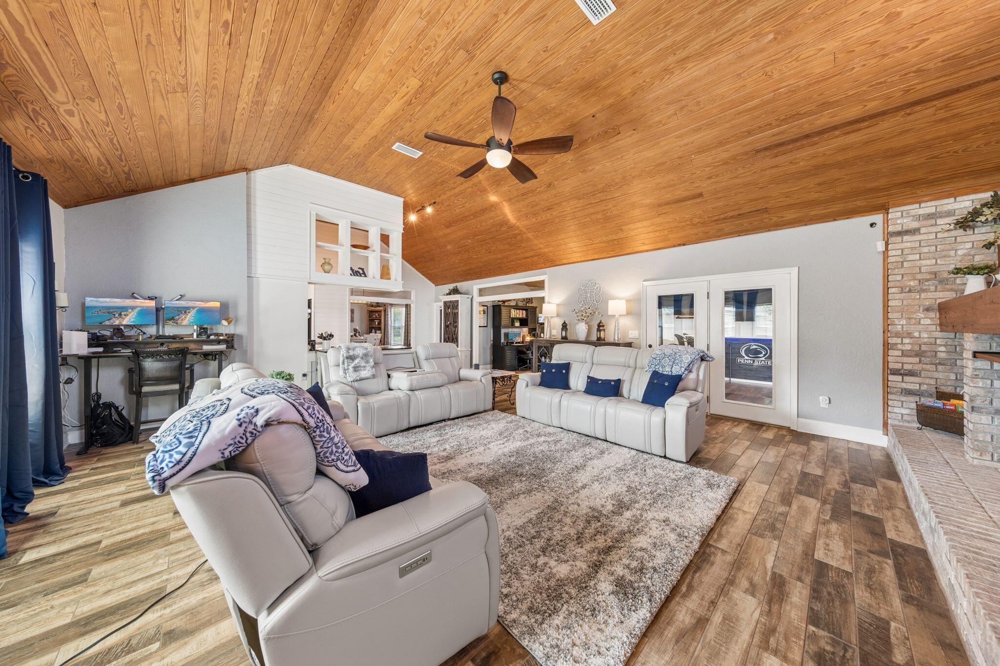 RAINTREE ESTATES - Residential