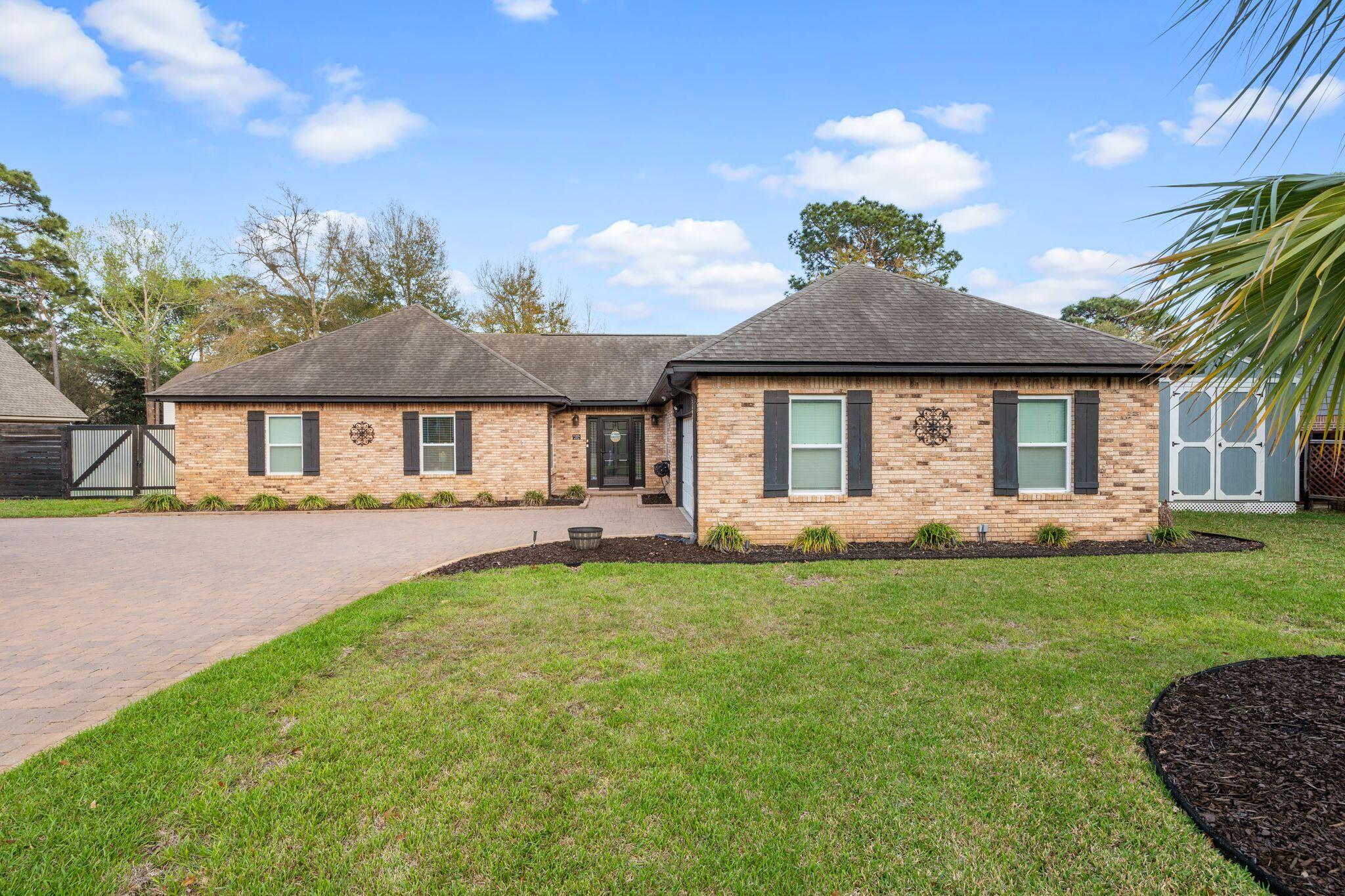 RAINTREE ESTATES - Residential