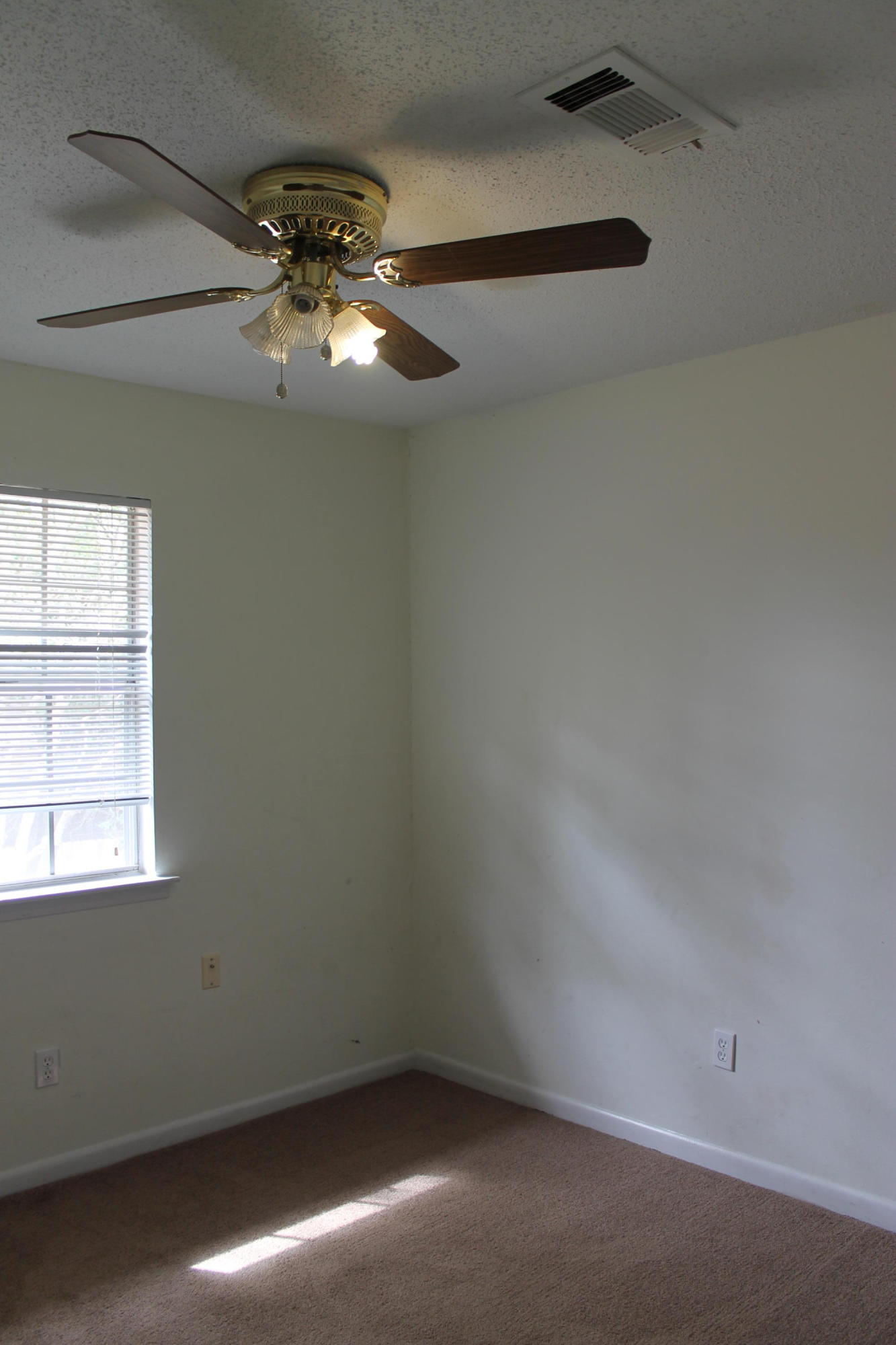 VALENCIA ARMS - Residential Lease