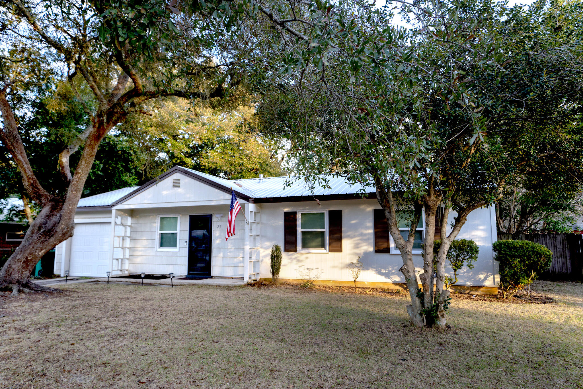 This is a must see! A 3 bedroom / 1 bath in FWB less than 1/2 mile to the water.! This home is just minutes from the military bases, beach, shopping and restaurants. Laminate flooring all through out the home- no carpet, stainless steel appliances and a large fenced in backyard. 5-8 year METAL ROOF, 8 yr HVAC, 8 year Water Heater