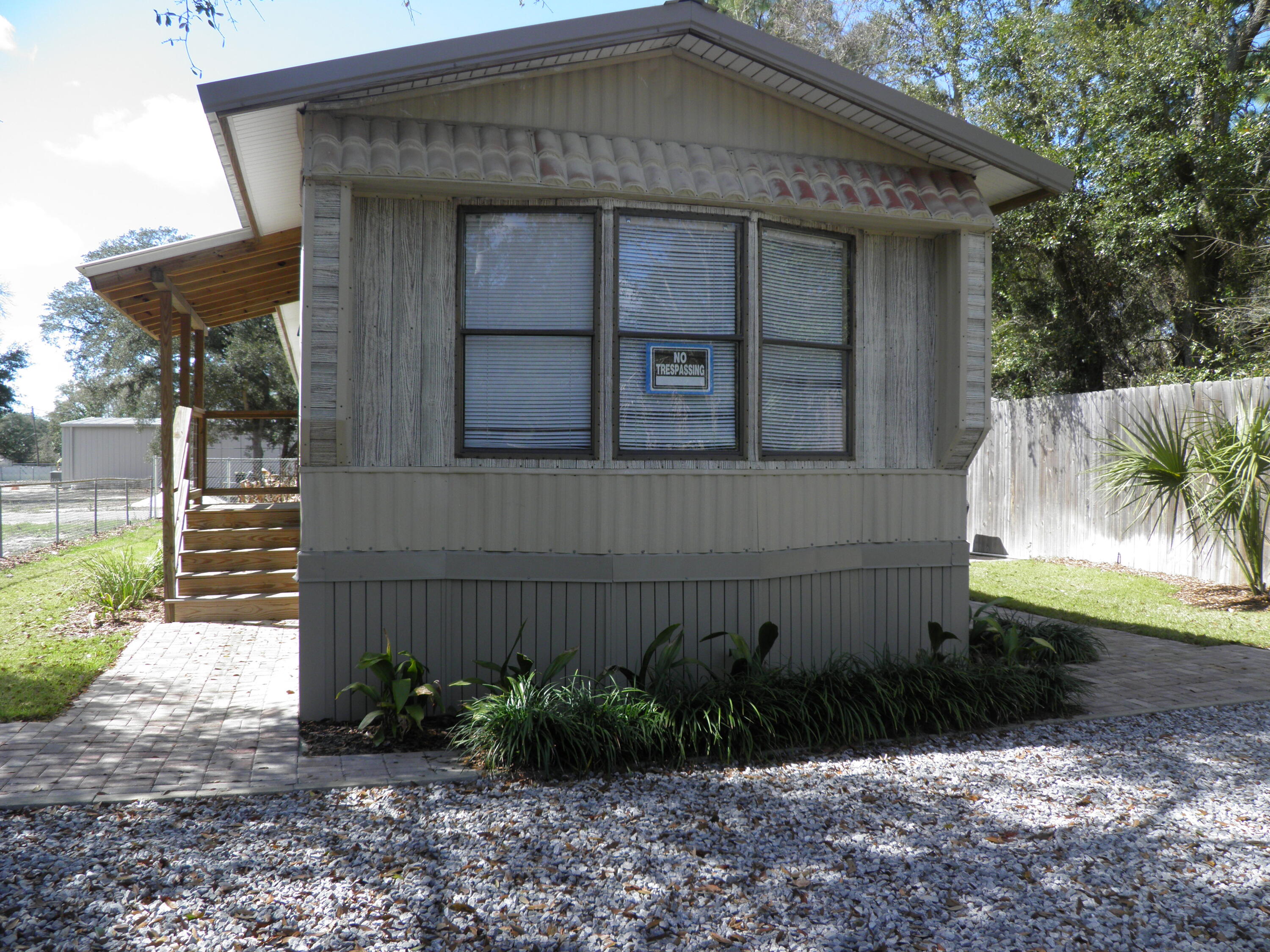 NO RECORDED SUBDIVISION - Residential Lease