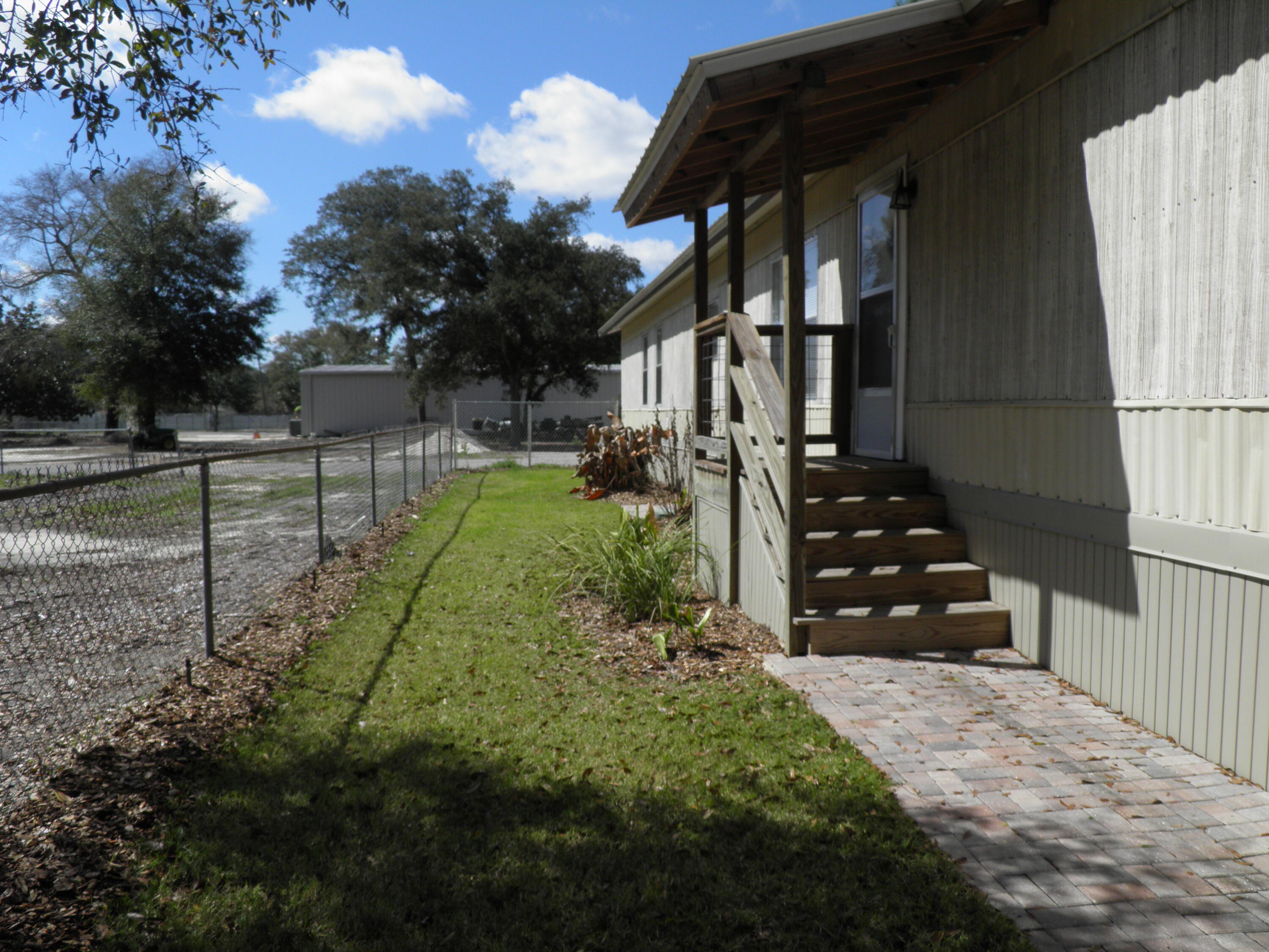 NO RECORDED SUBDIVISION - Residential Lease