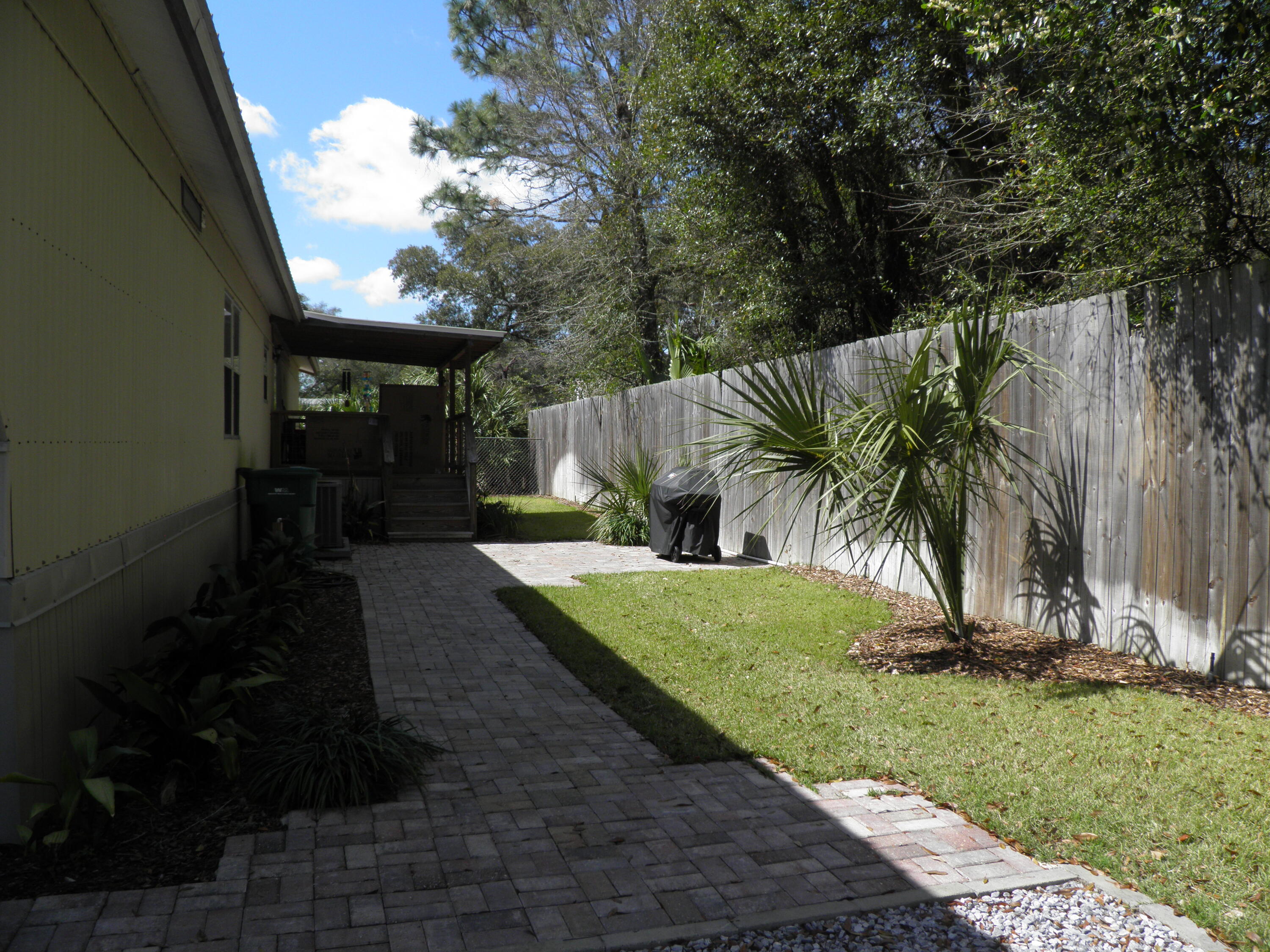 NO RECORDED SUBDIVISION - Residential Lease