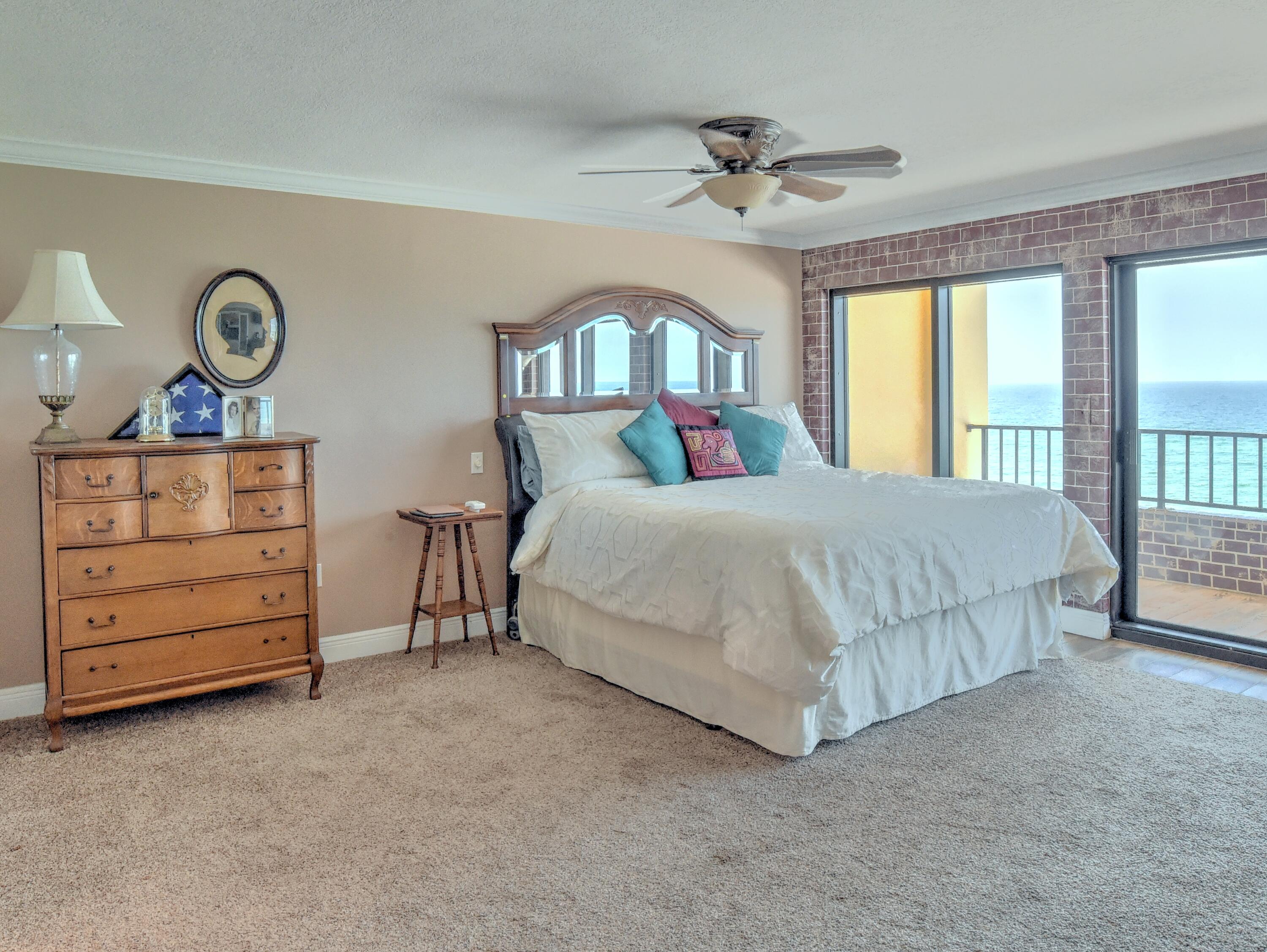 Surf Dweller Condomiiums - Residential