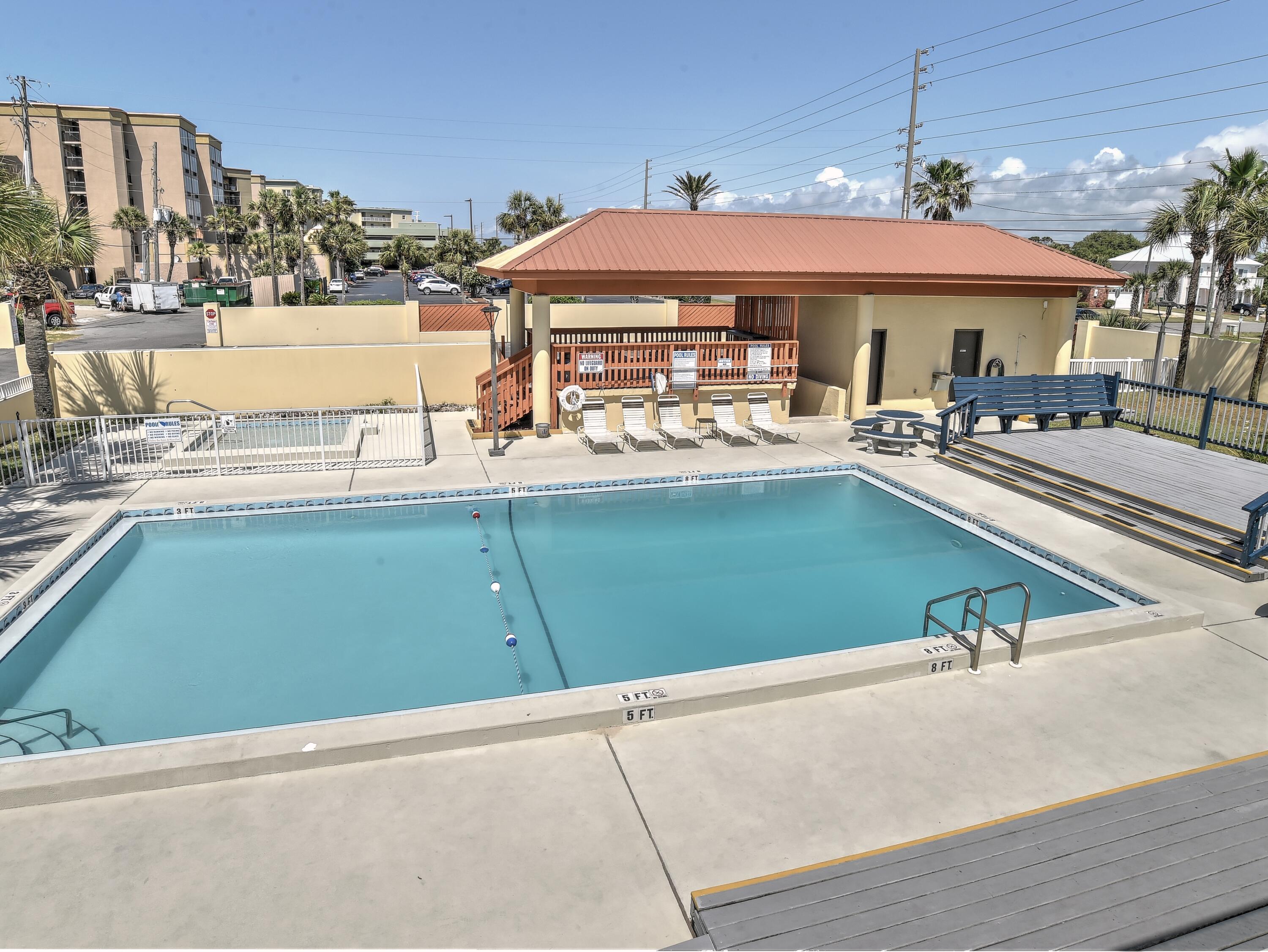 Surf Dweller Condomiiums - Residential