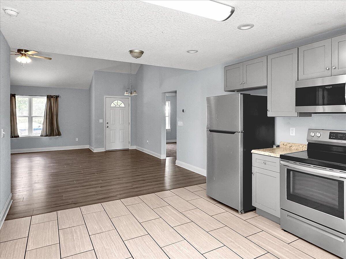 TRAILWOOD ESTATES - Residential