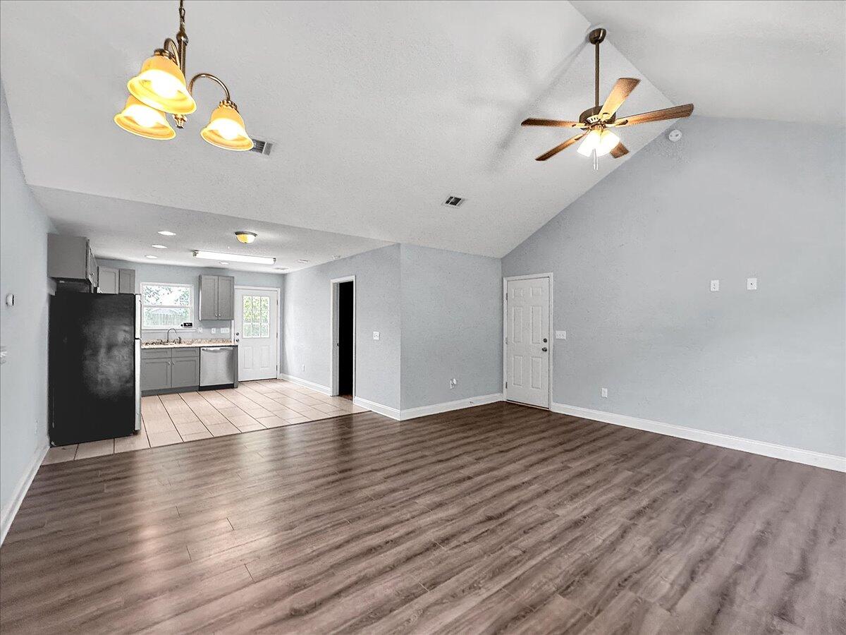 TRAILWOOD ESTATES - Residential