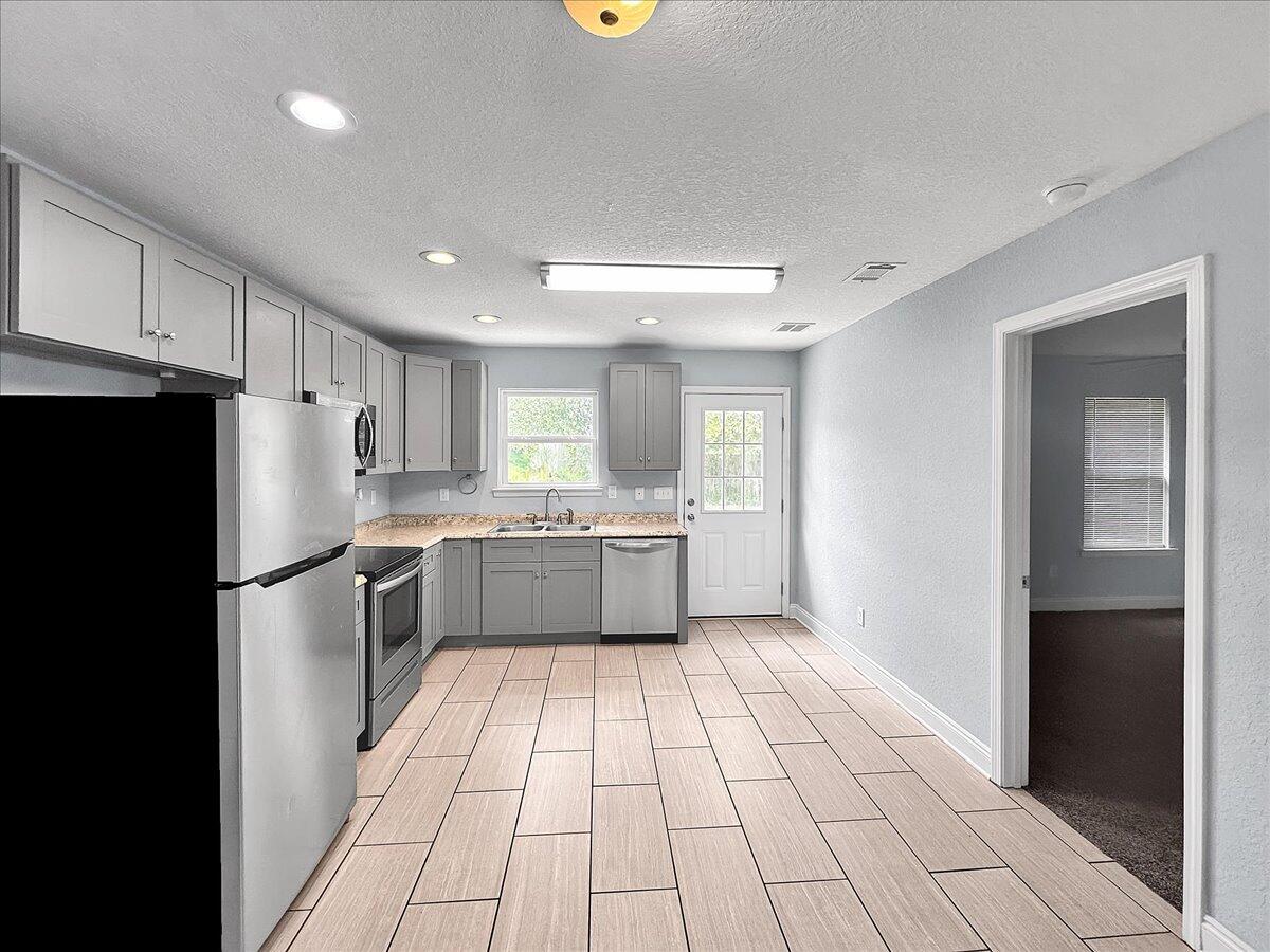 TRAILWOOD ESTATES - Residential