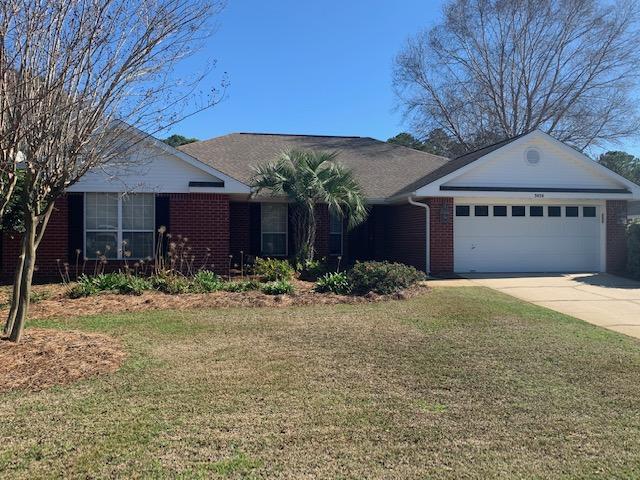 This is a wonderful house on the 1st hole of Hidden Creek Golf Club that has three bedrooms and two bathrooms. This fantastic family home has great views of the first green on the golf course. The open concept with large living room, dining room and newly renovated kitchen lends itself to the perfect setting for entertaining. The master bedroom is very large with walk-in closet and shower/tub combination. All underground utilities and a very quiet neighborhood.
