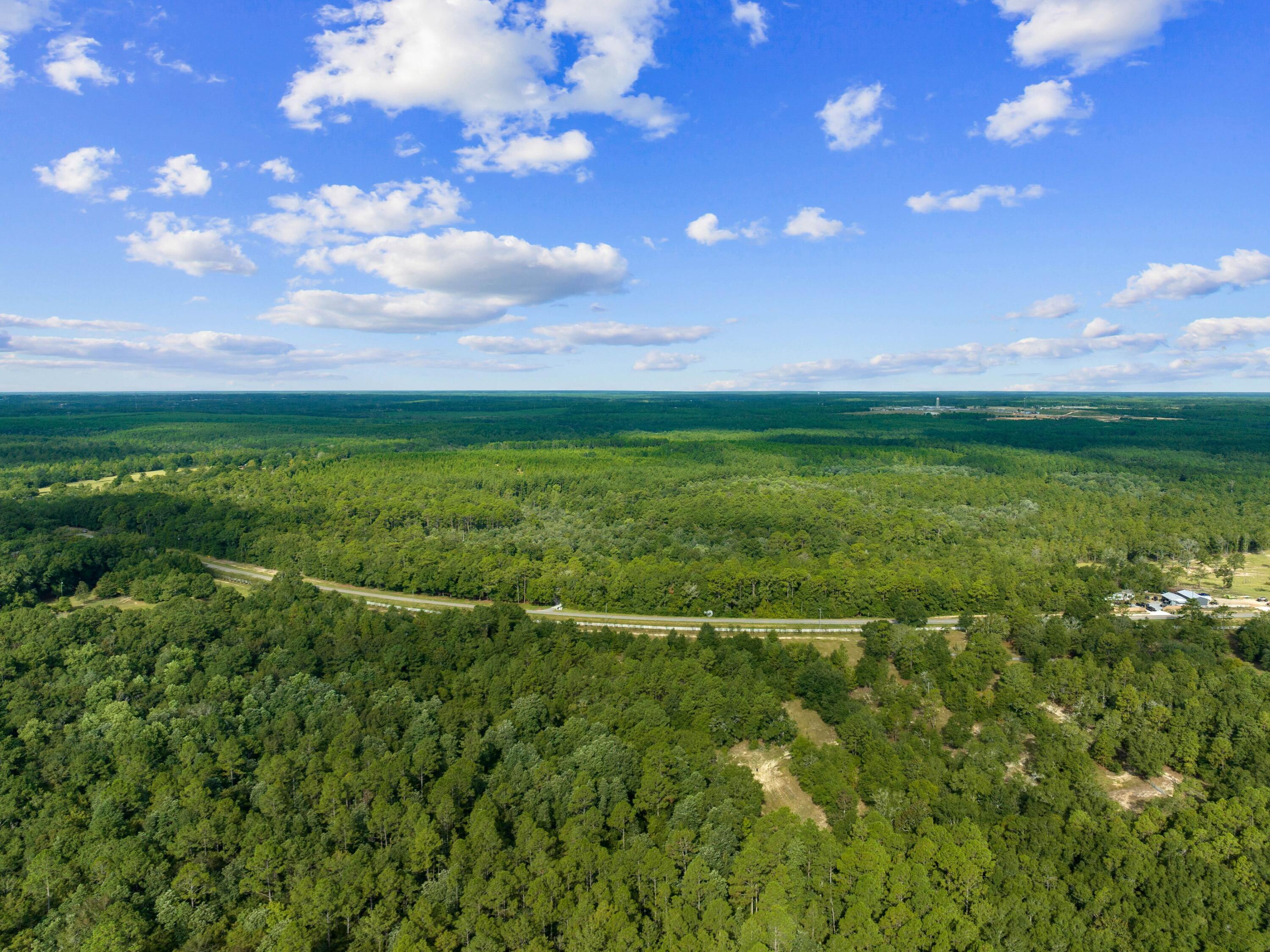 NO RECORDED SUBDIVISION - Land