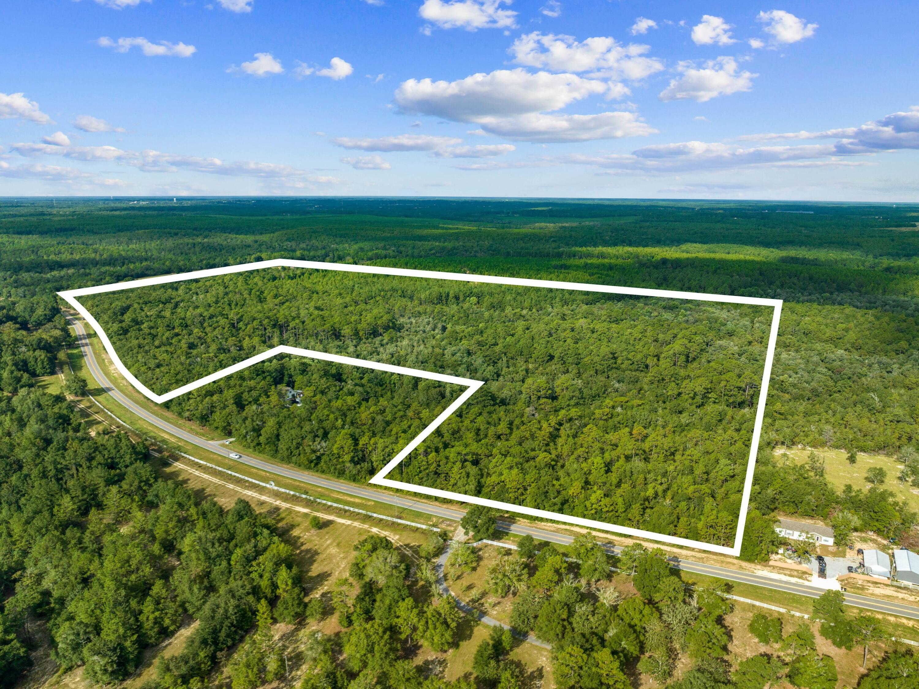 NO RECORDED SUBDIVISION - Land