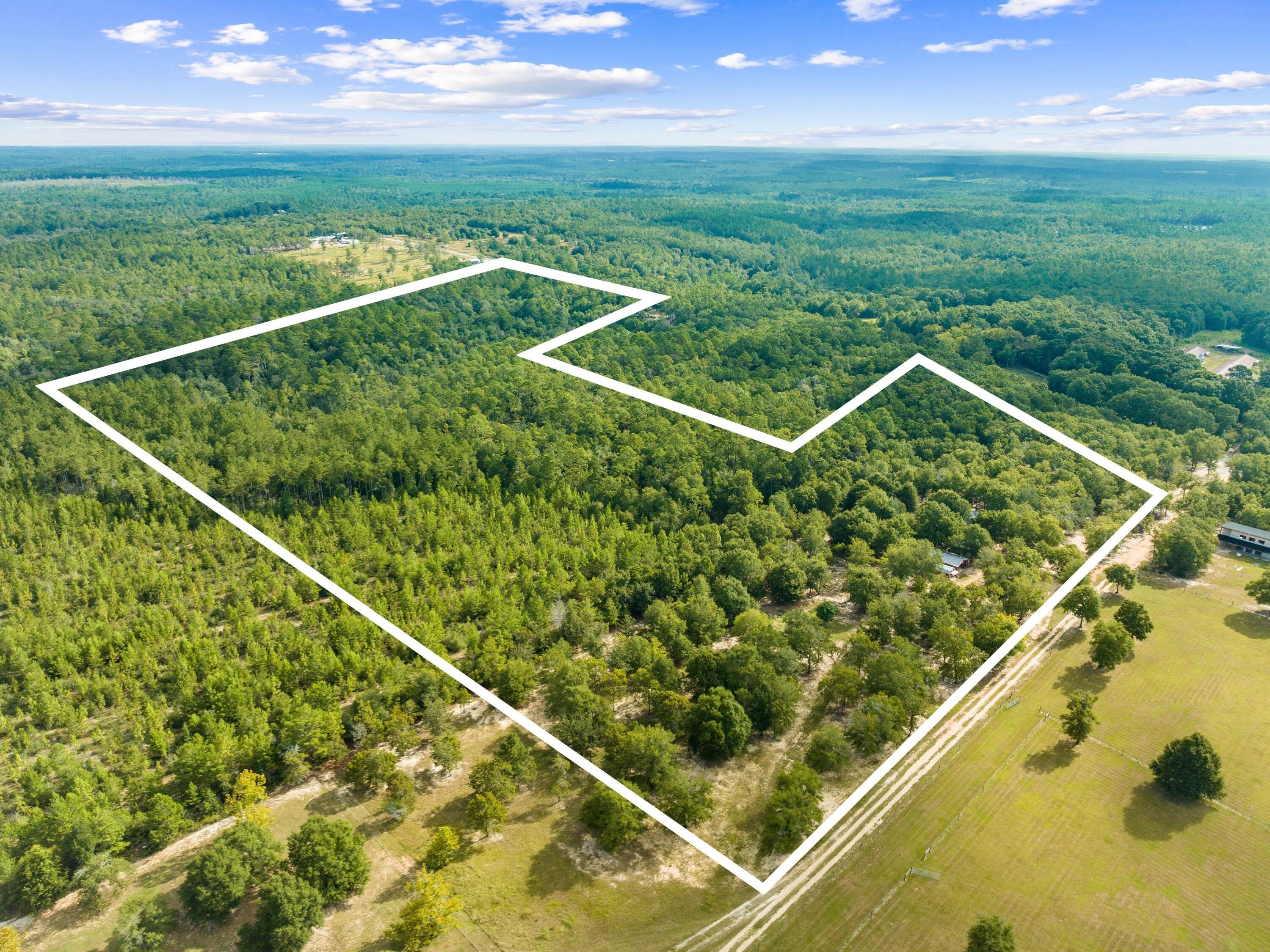 NO RECORDED SUBDIVISION - Land
