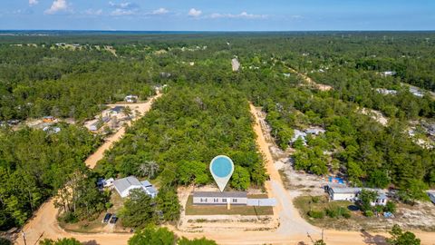 A home in DeFuniak Springs