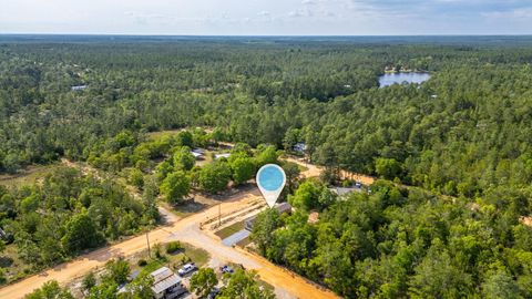 A home in DeFuniak Springs